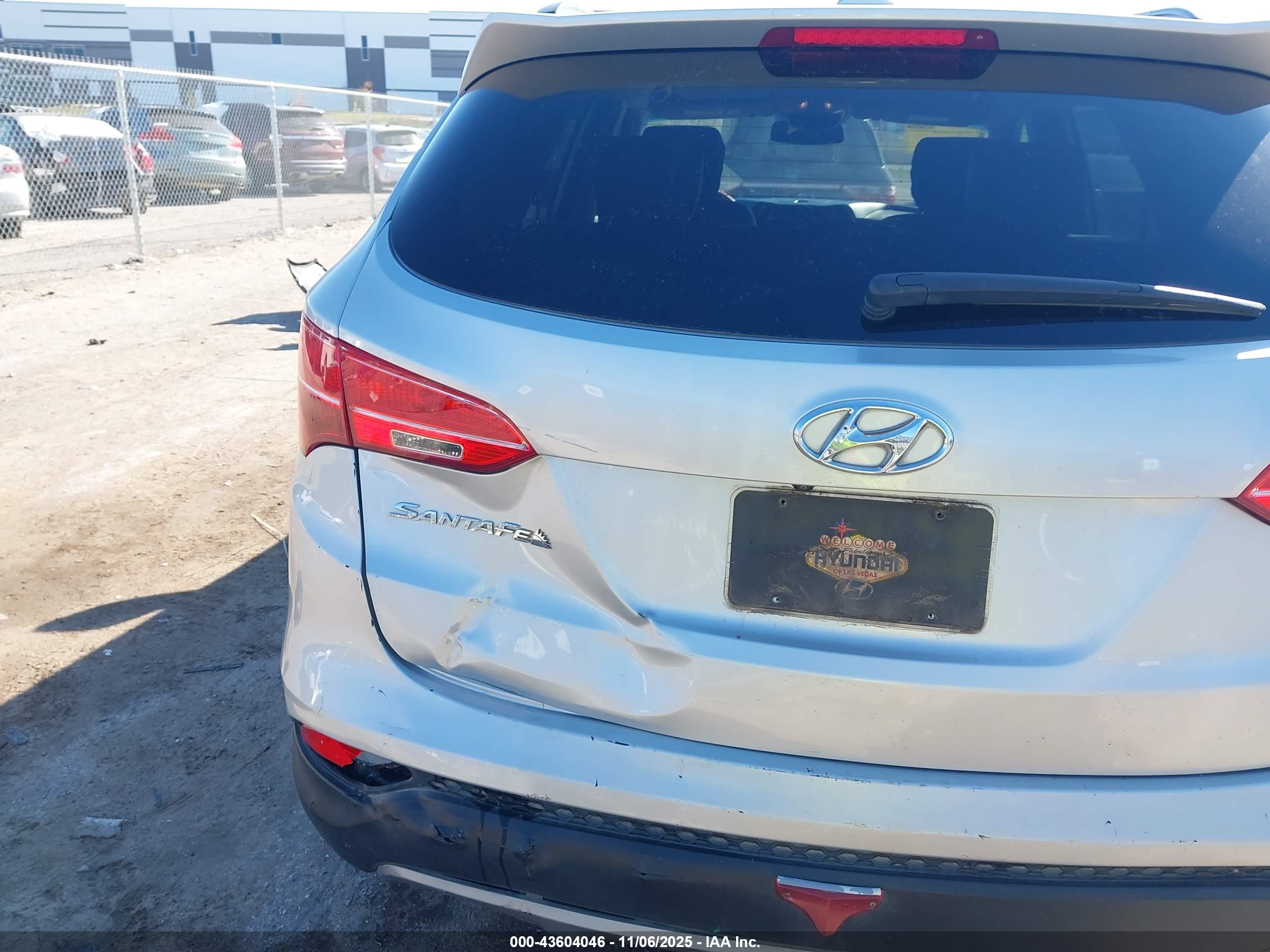HYUNDAI SANTA image 6
