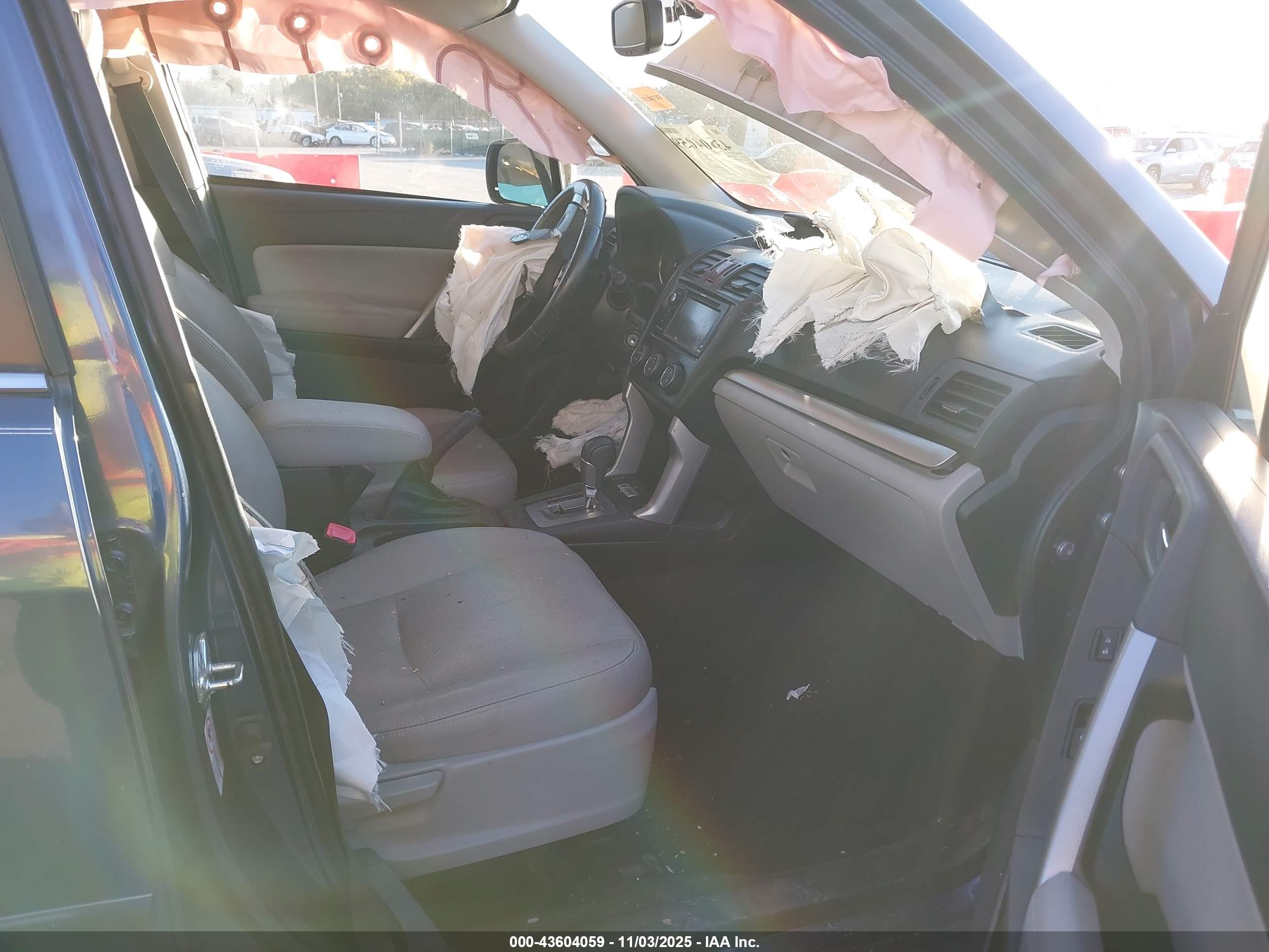 SUBARU FORESTER image 5