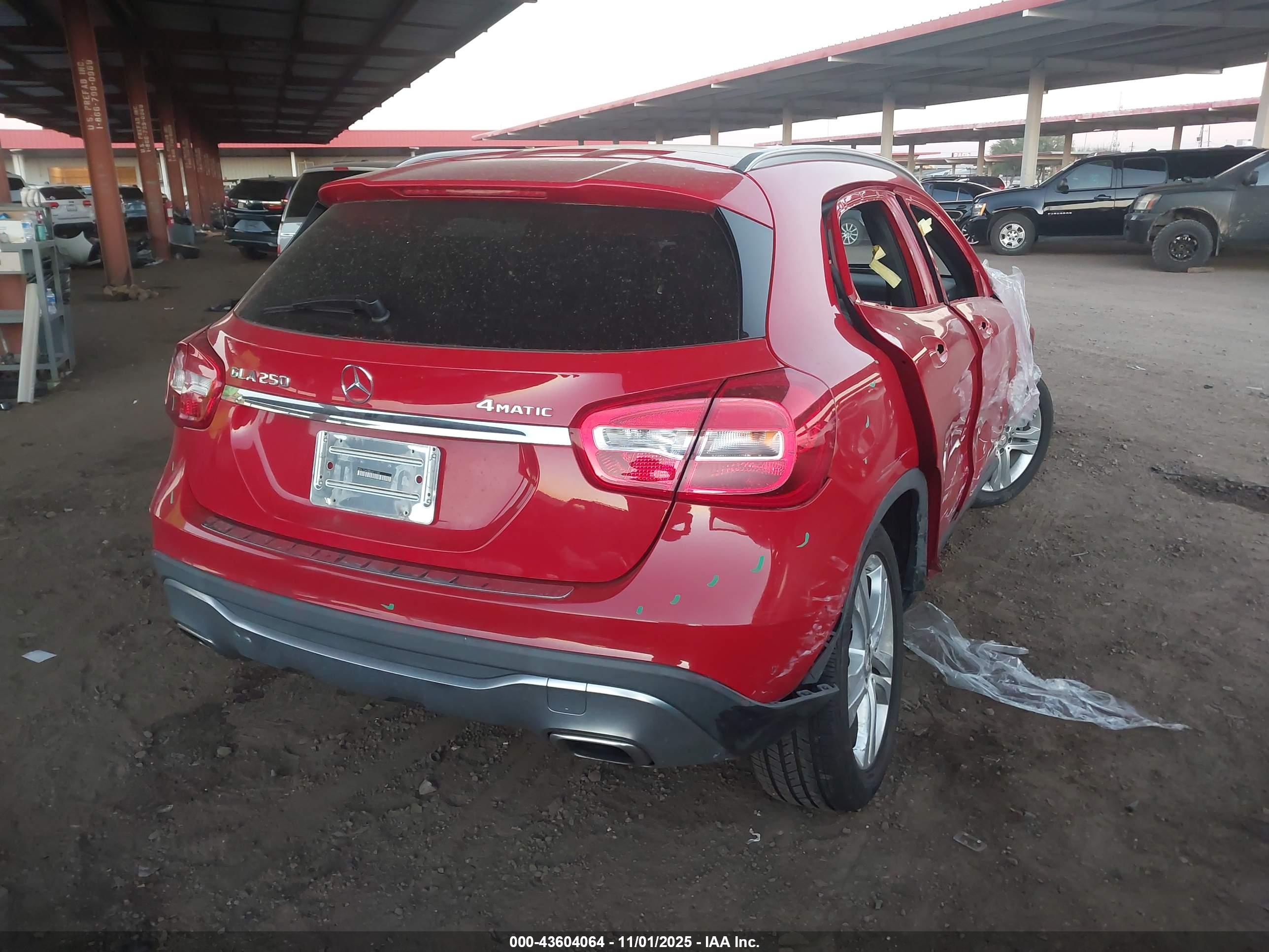 MERCEDES-BENZ GLA image 4