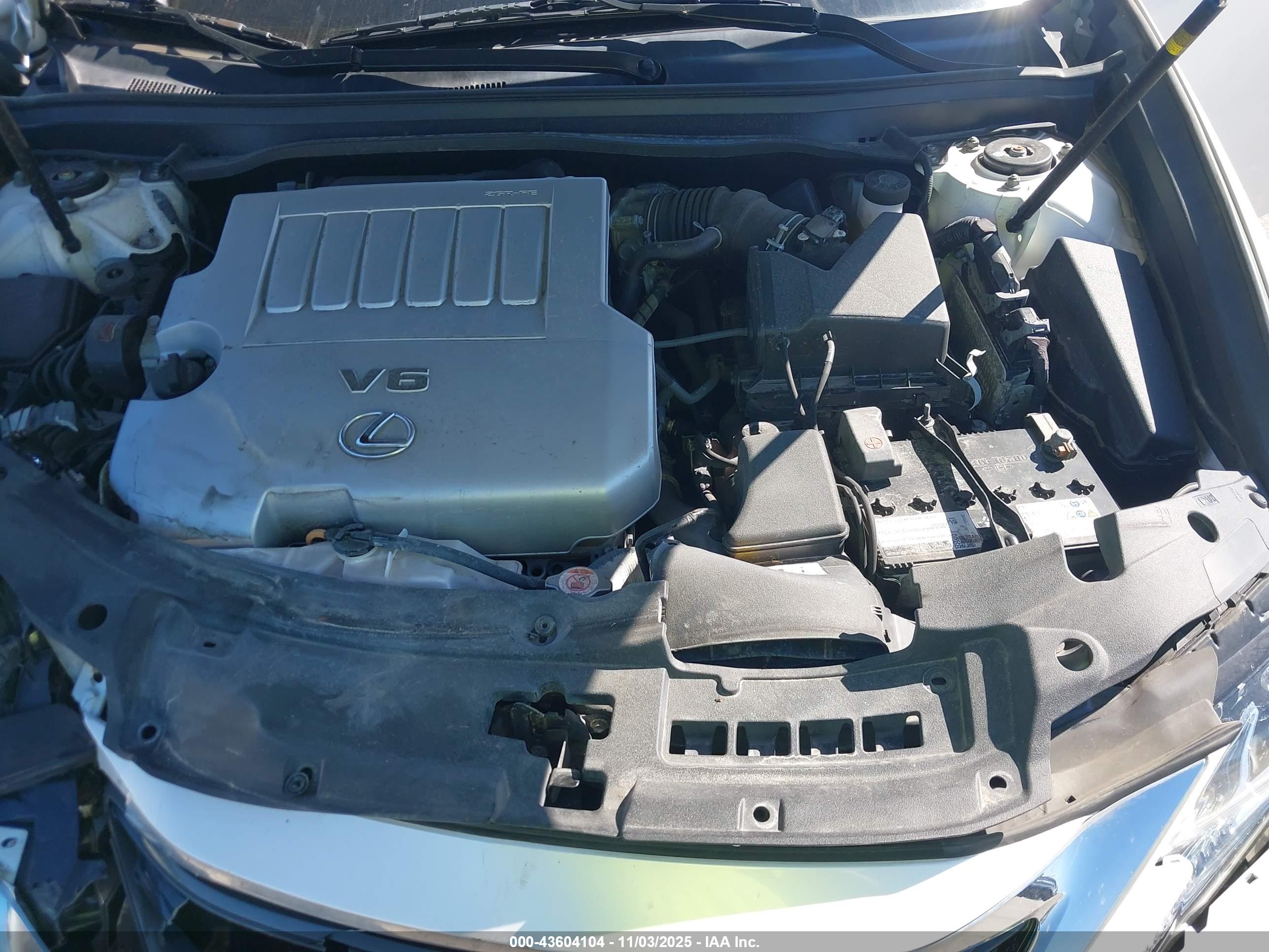 LEXUS ES image 10