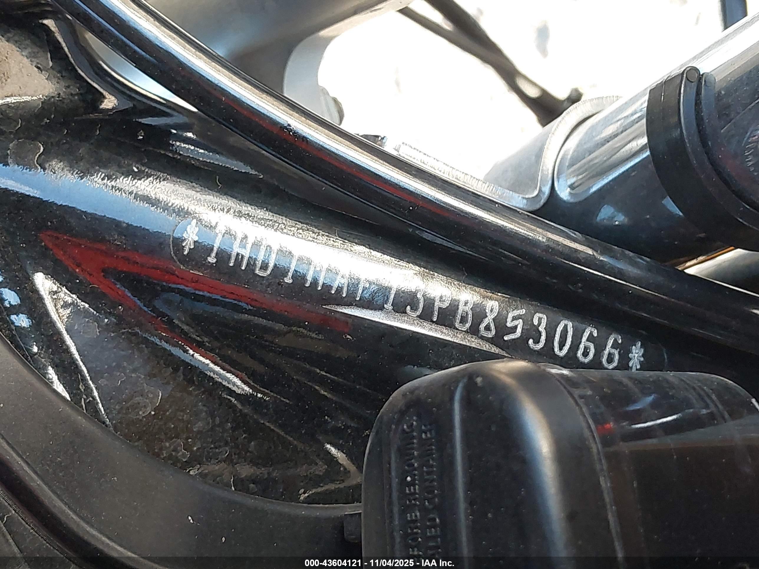 HARLEY-DAVIDSON FLHTCUTG image 10