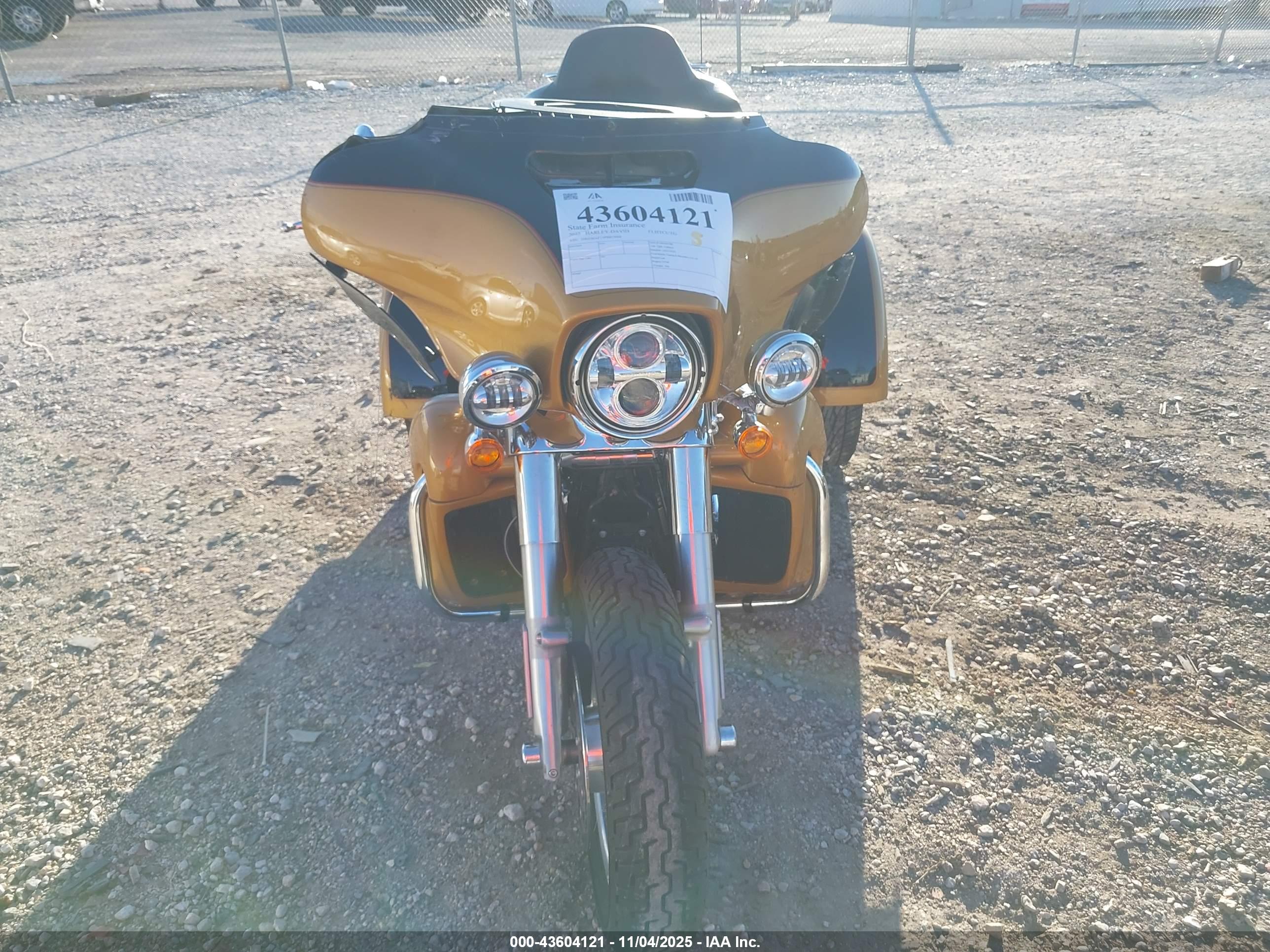 HARLEY-DAVIDSON FLHTCUTG image 5
