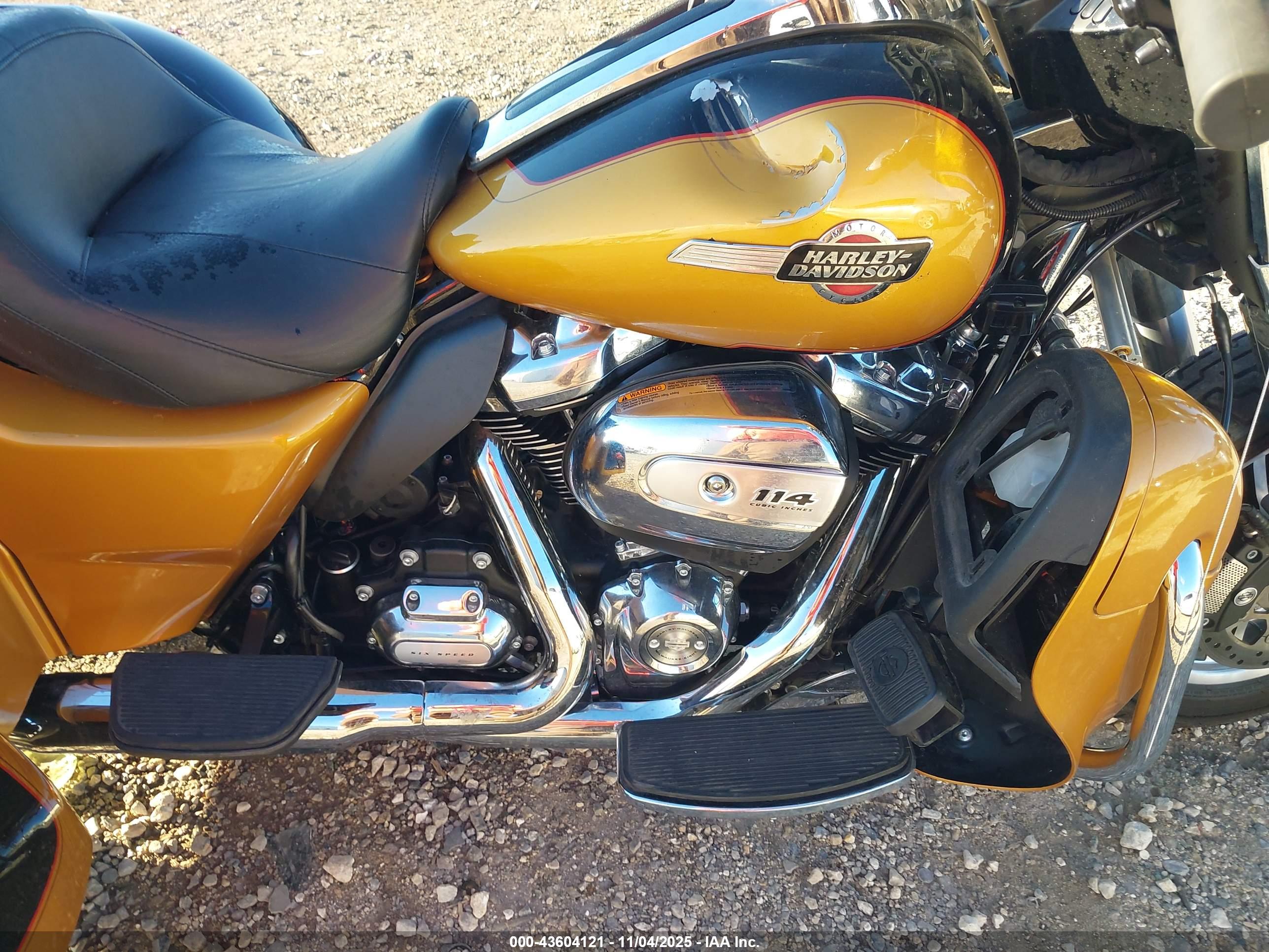 HARLEY-DAVIDSON FLHTCUTG image 8