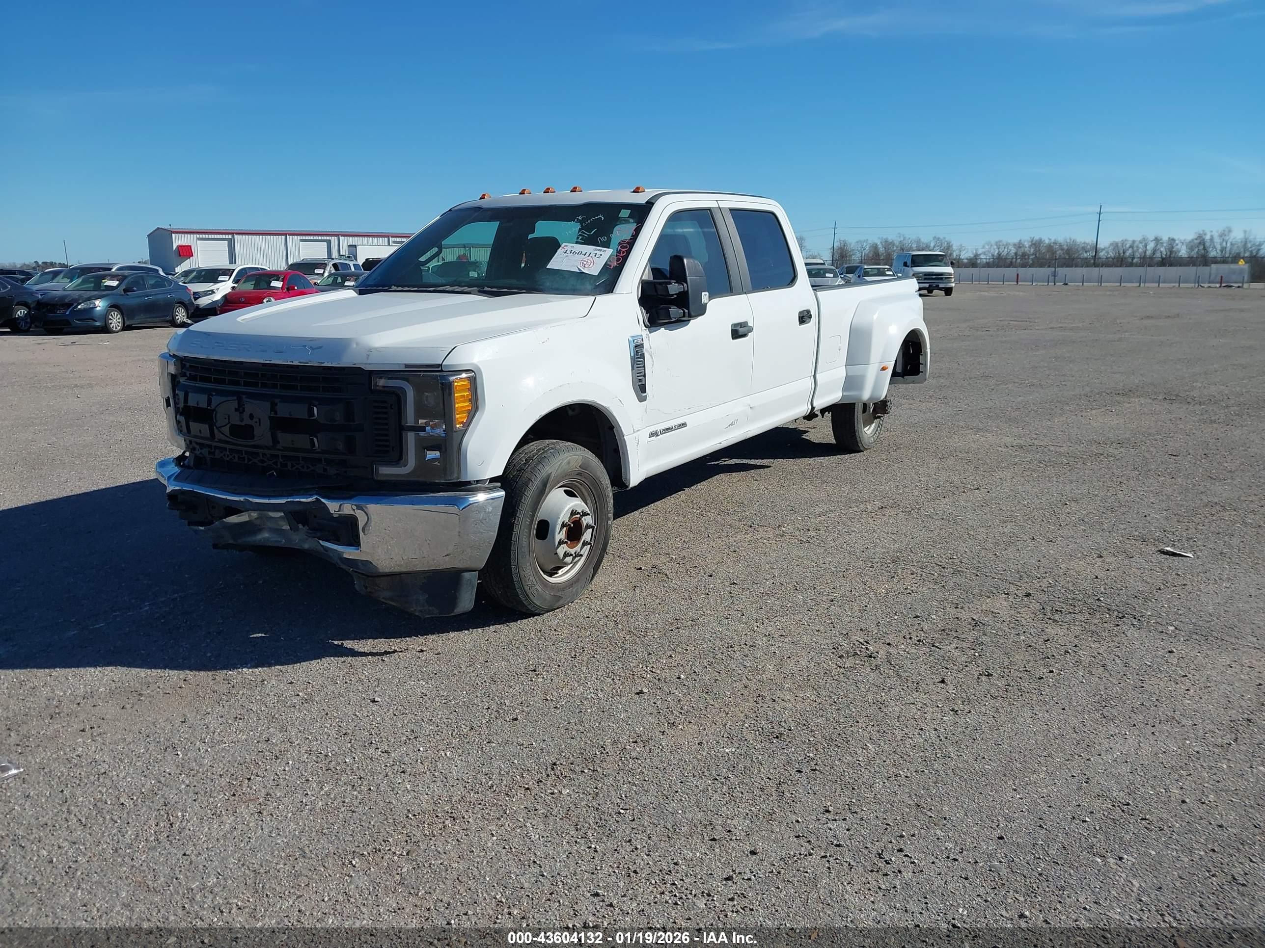 FORD F-350 image 2