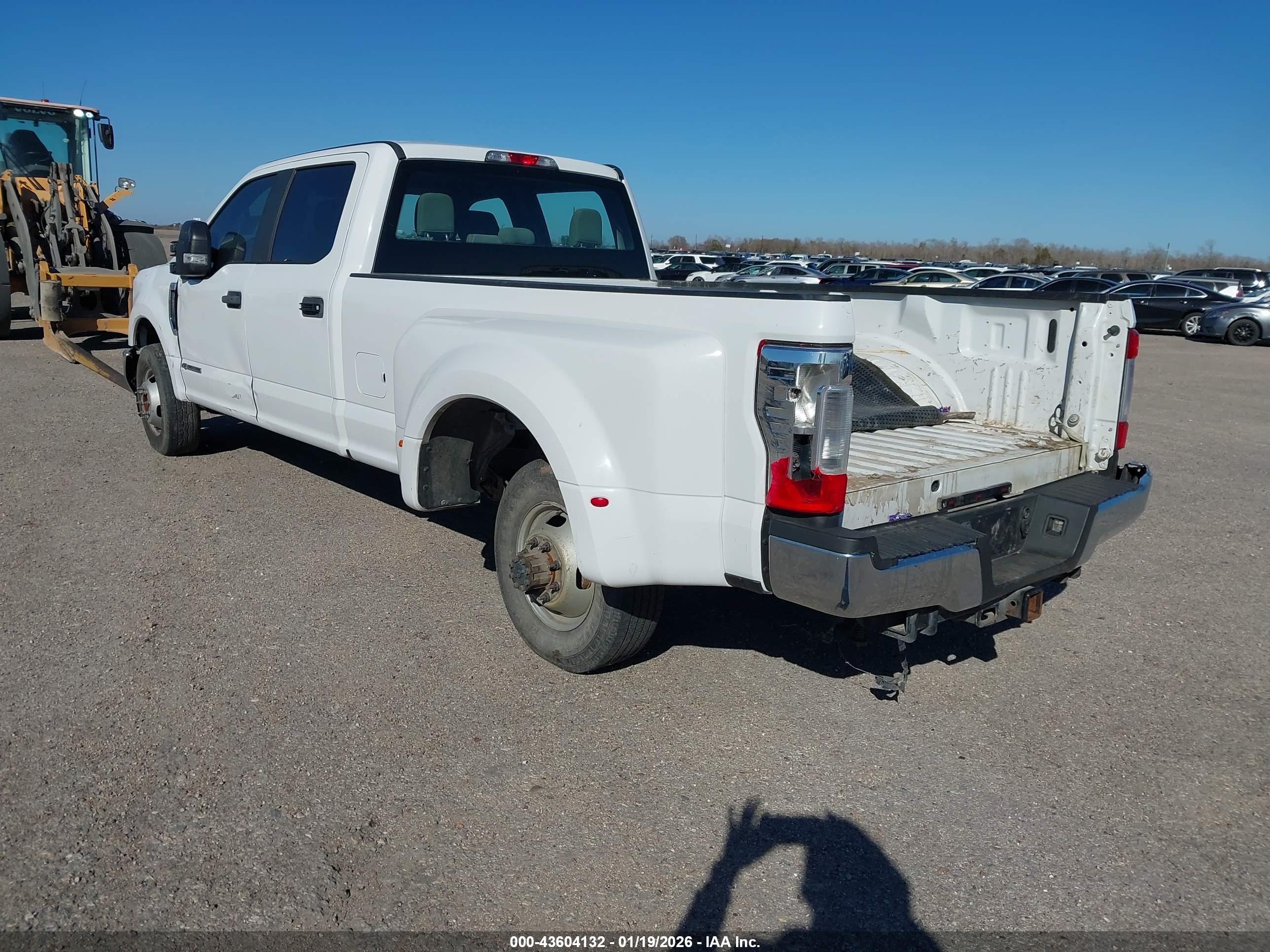 FORD F-350 image 3