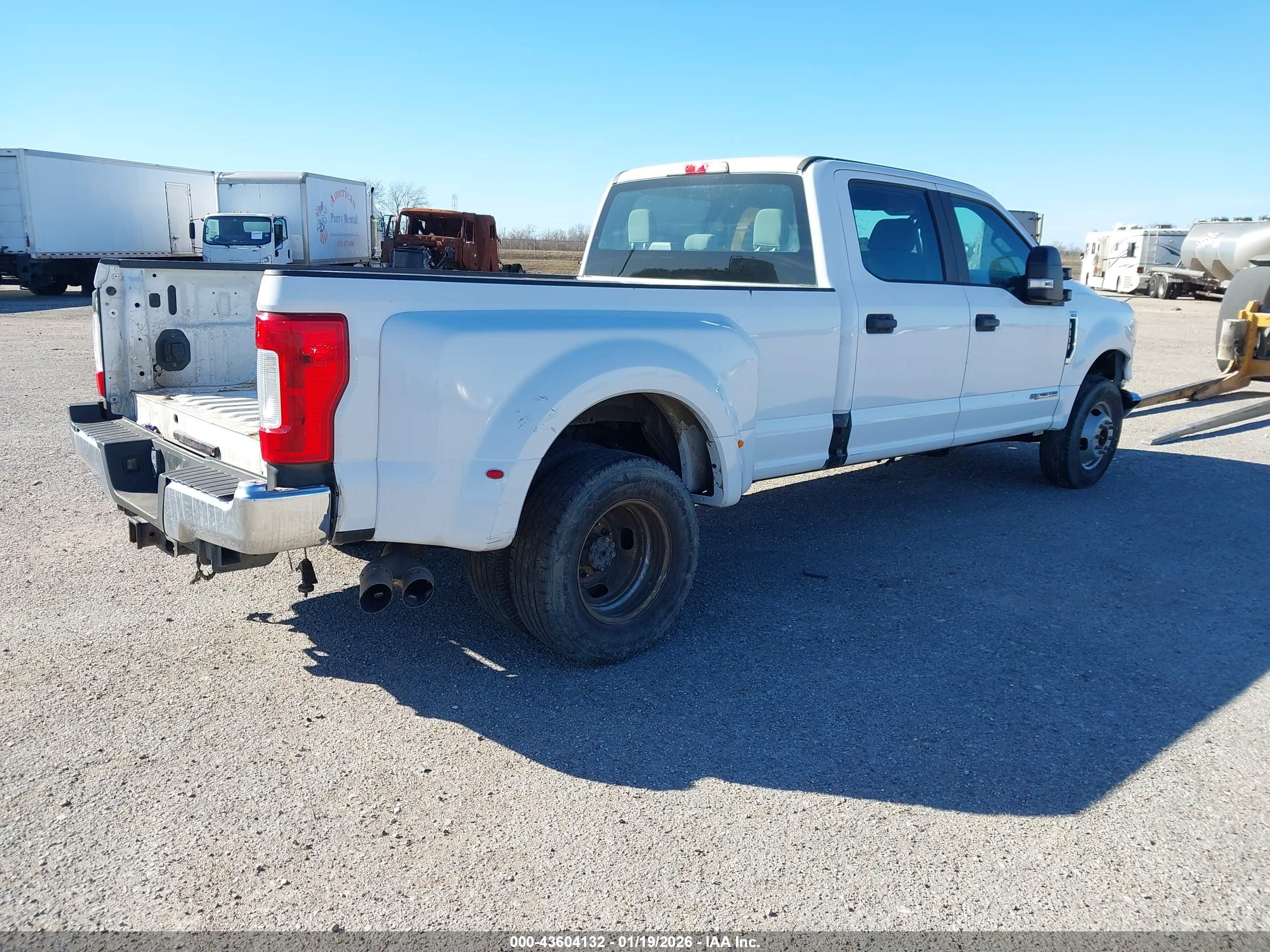 FORD F-350 image 4