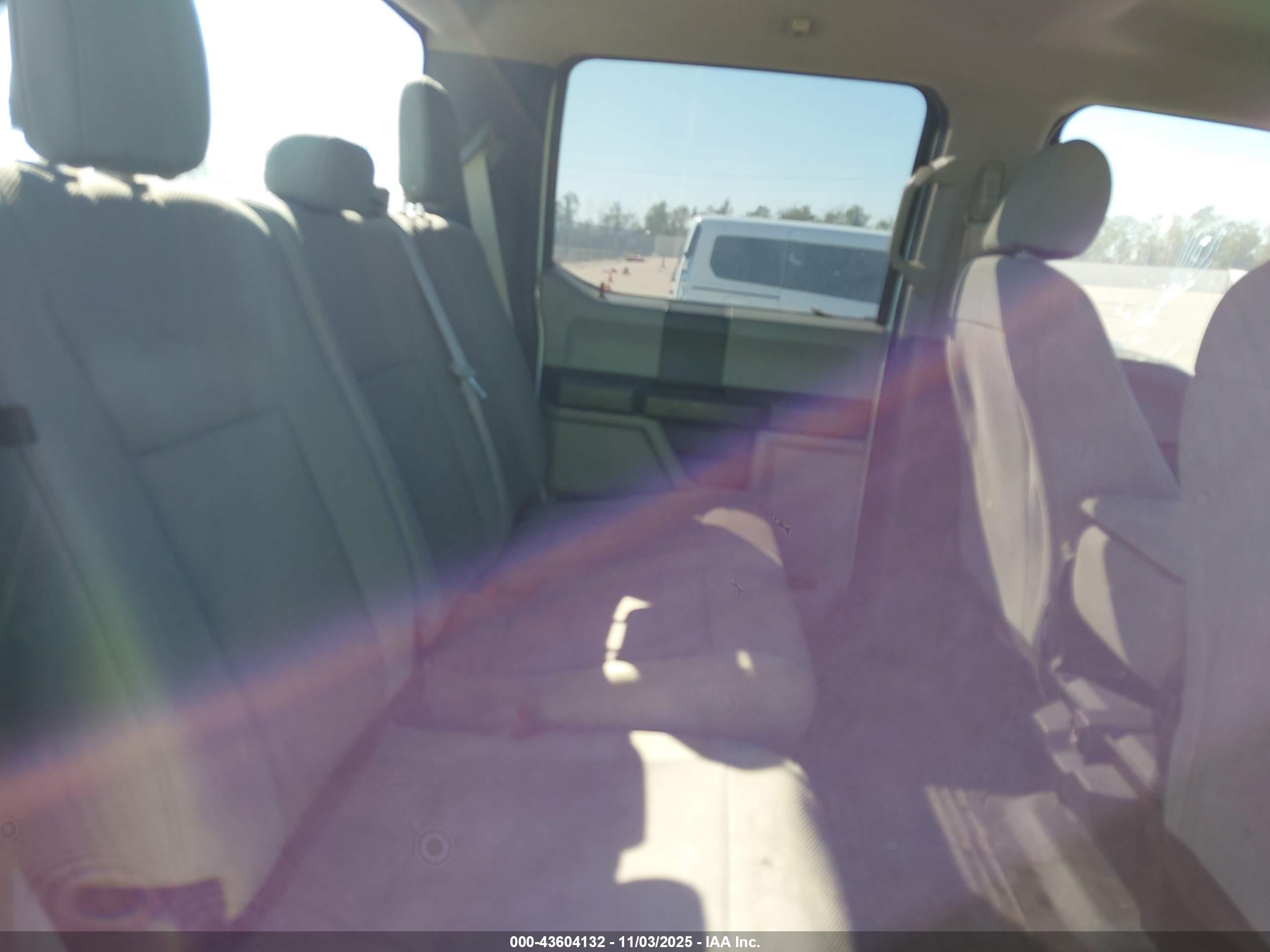 FORD F-350 image 7