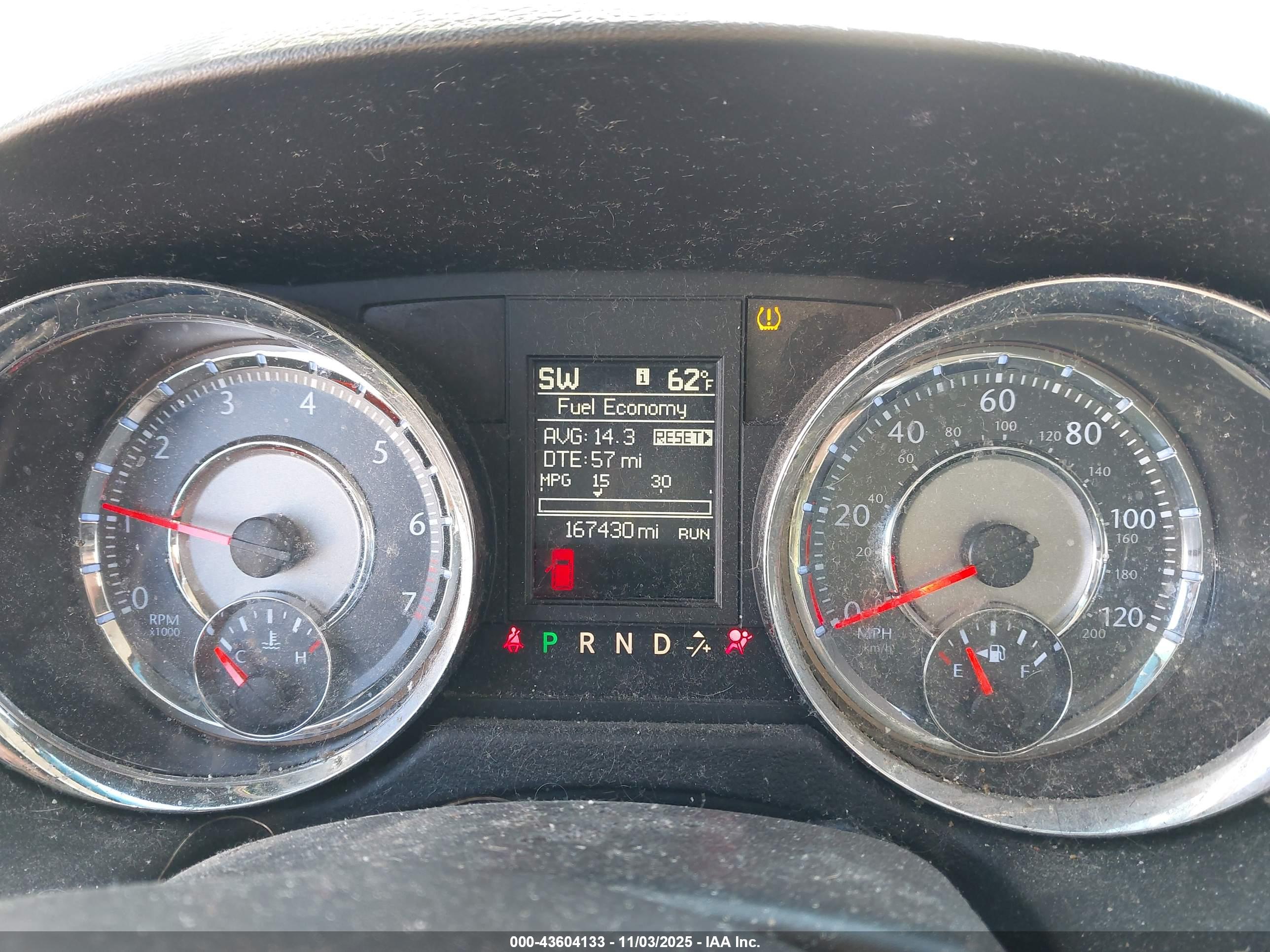 CHRYSLER TOWN image 7
