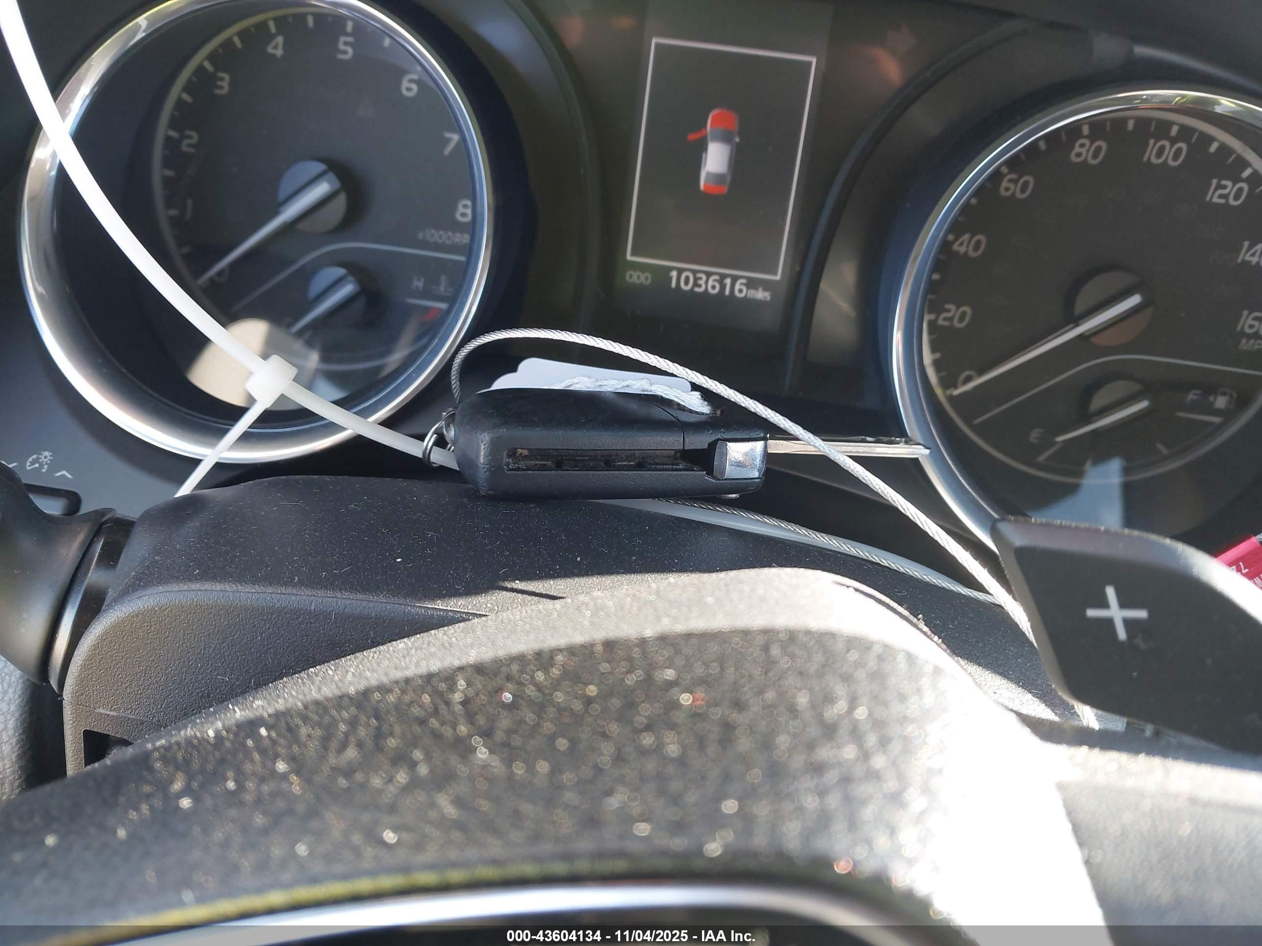 TOYOTA CAMRY image 11