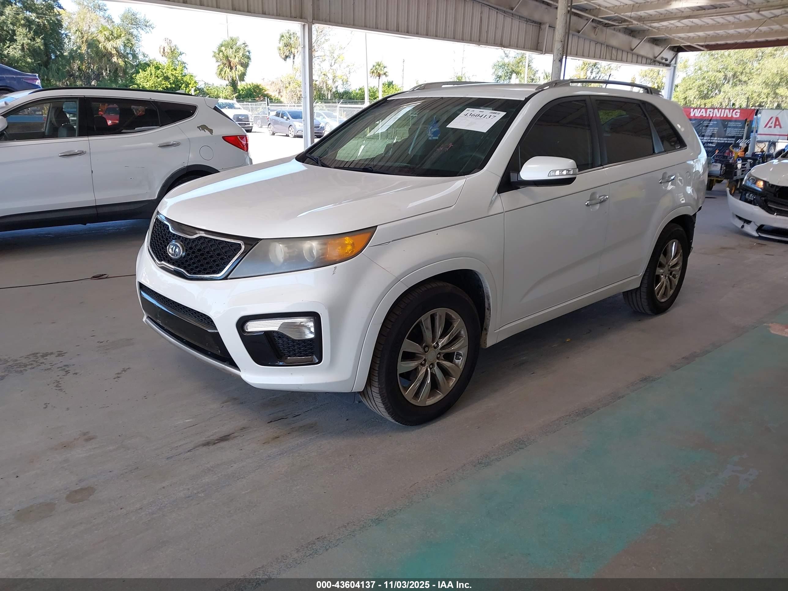 KIA SORENTO image 2