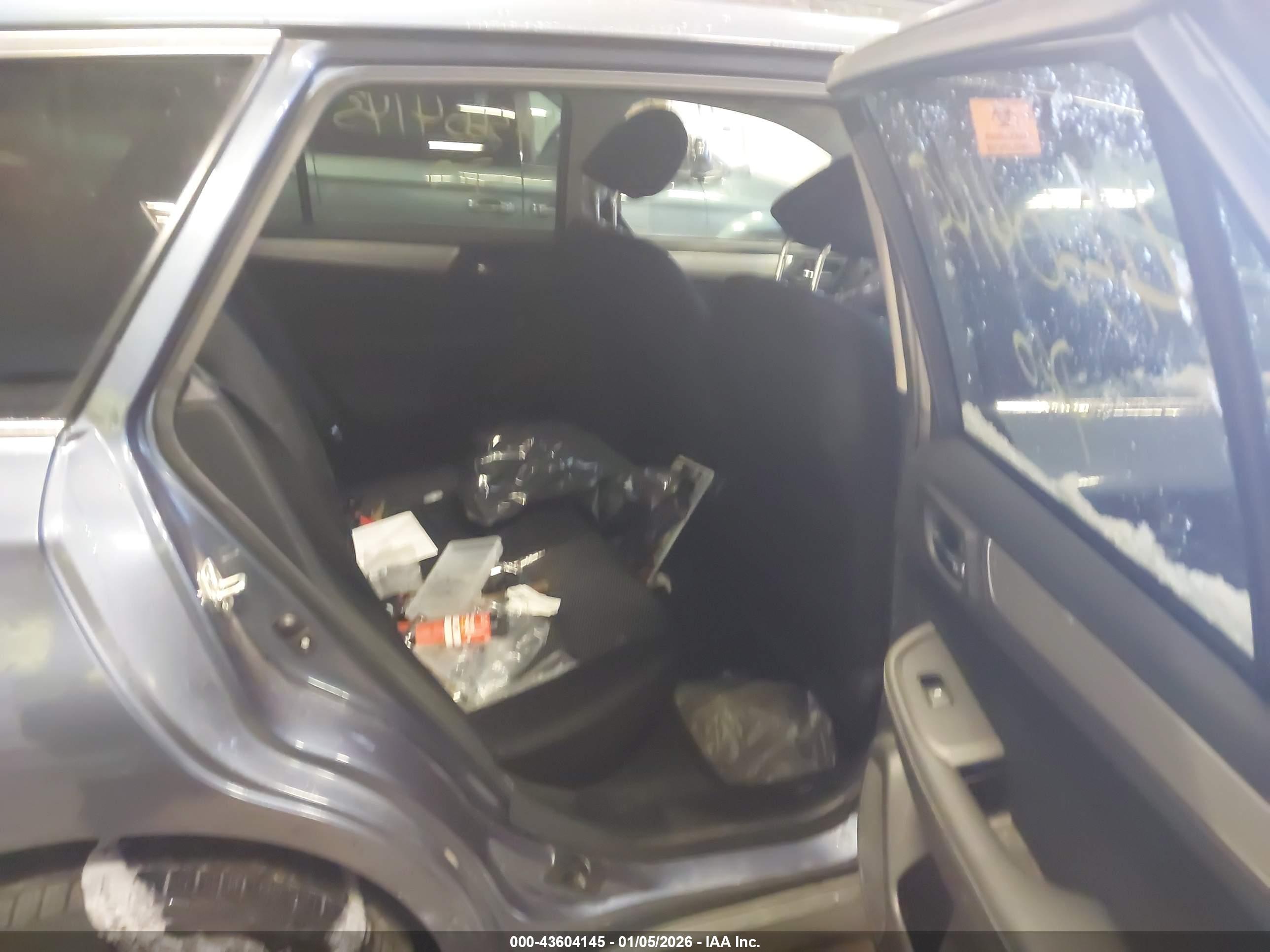 SUBARU OUTBACK image 8