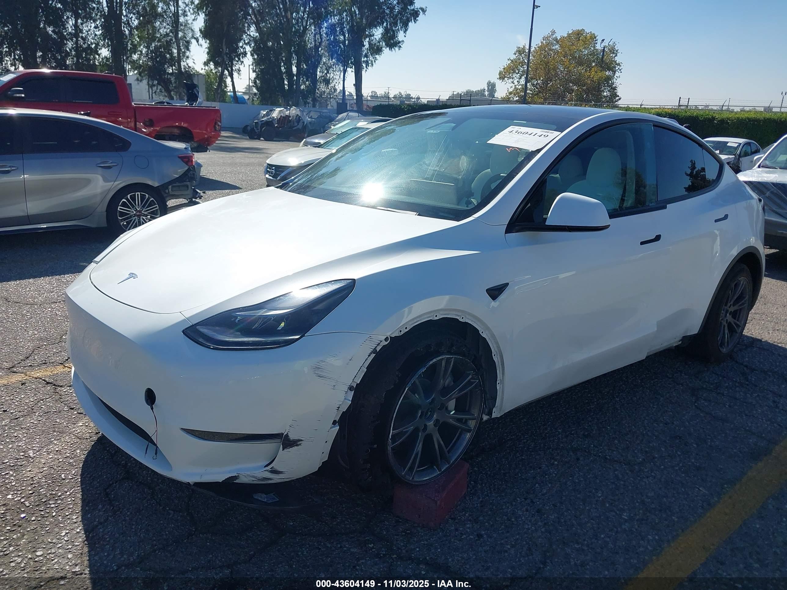 TESLA MODEL image 2
