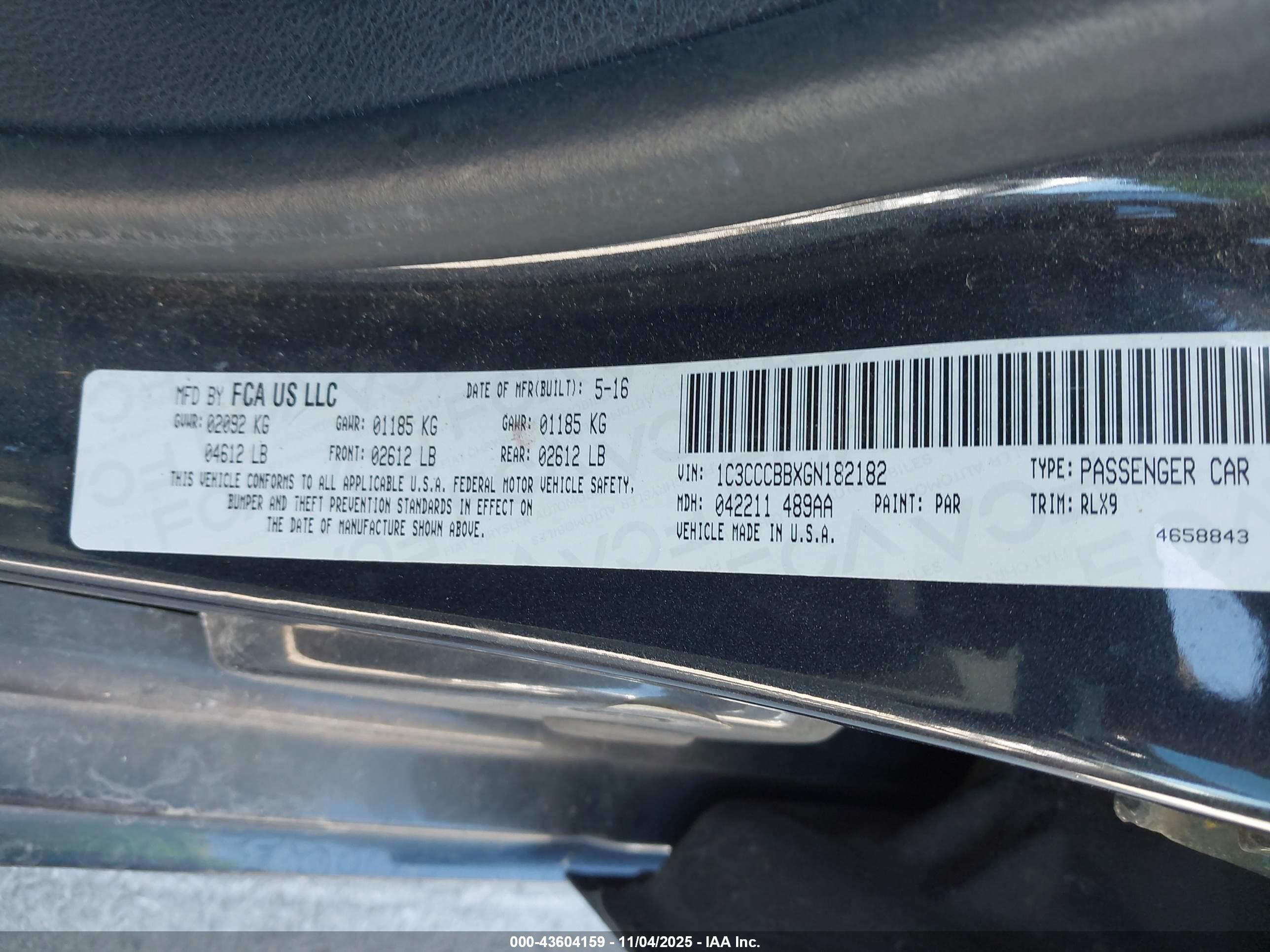 CHRYSLER 200 image 9
