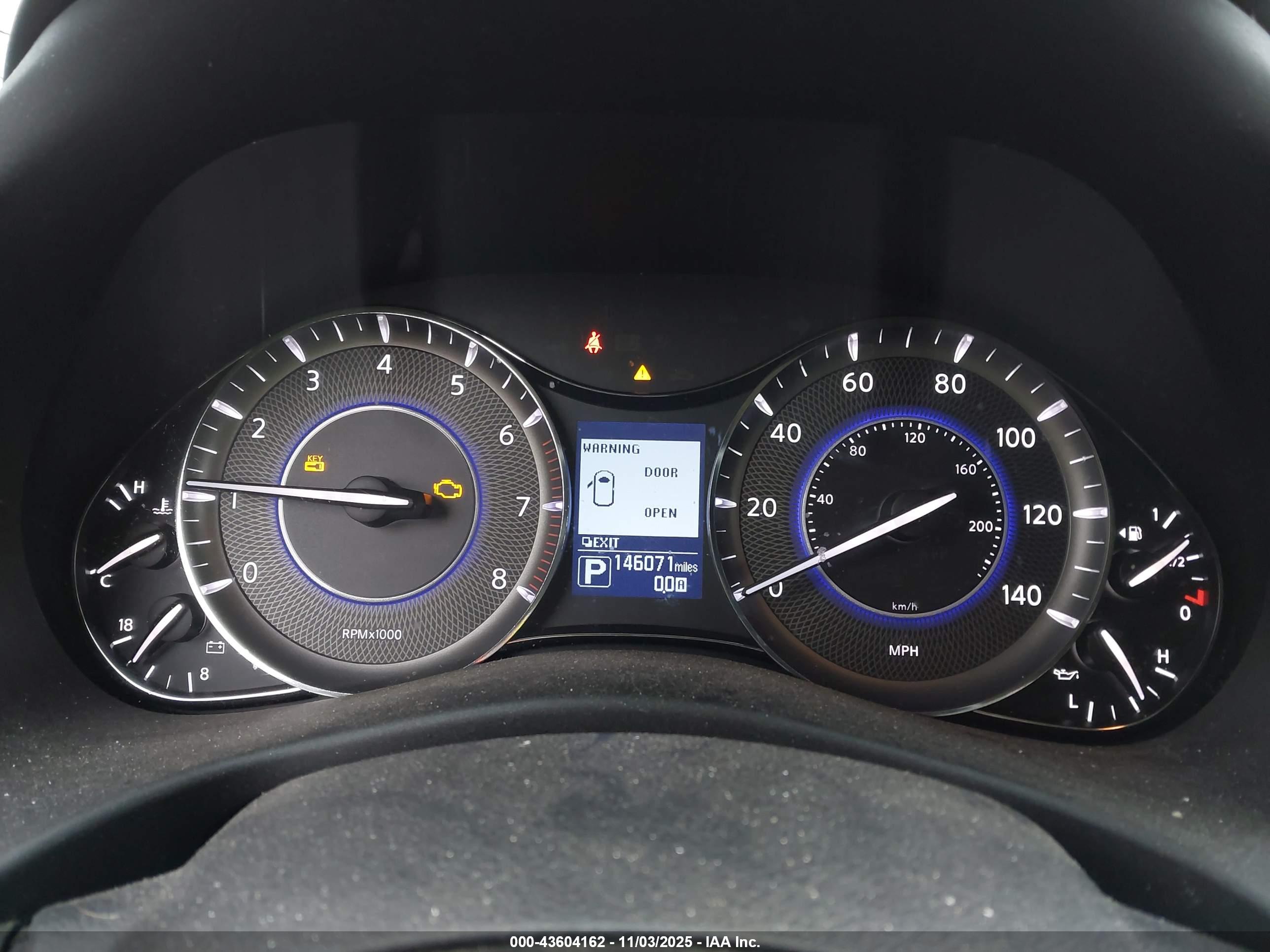 INFINITI QX80 image 7