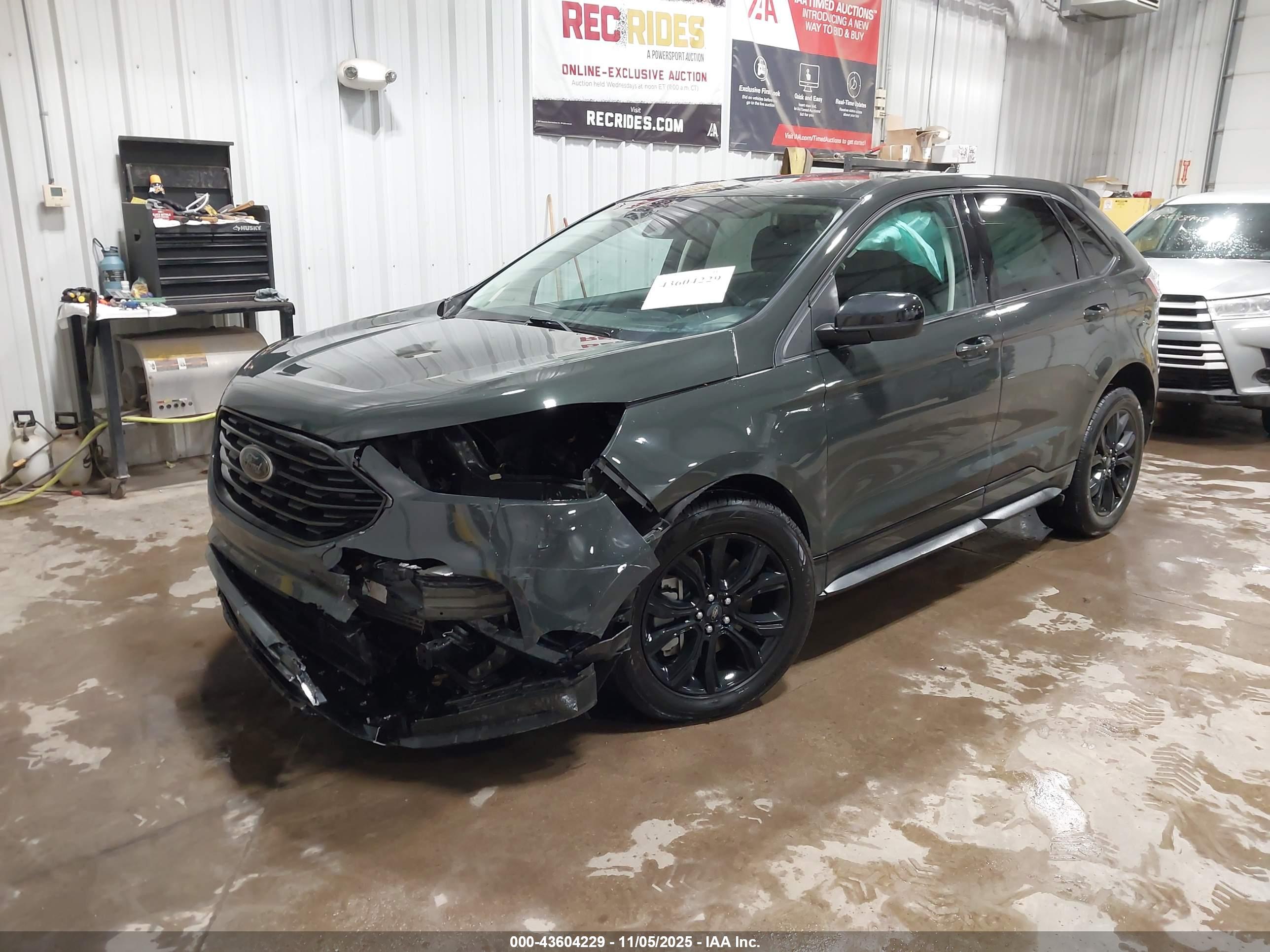 FORD EDGE image 2
