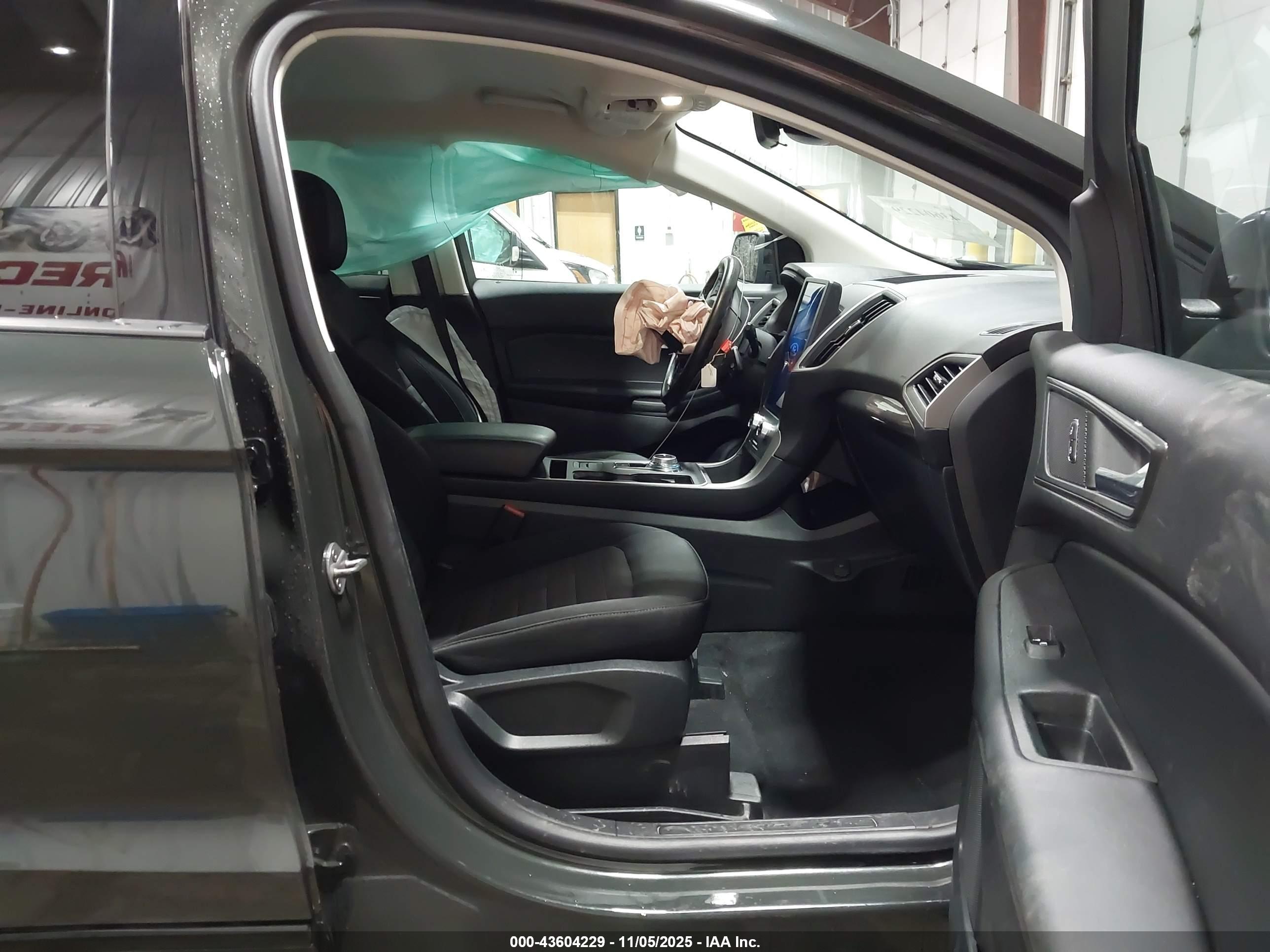 FORD EDGE image 5