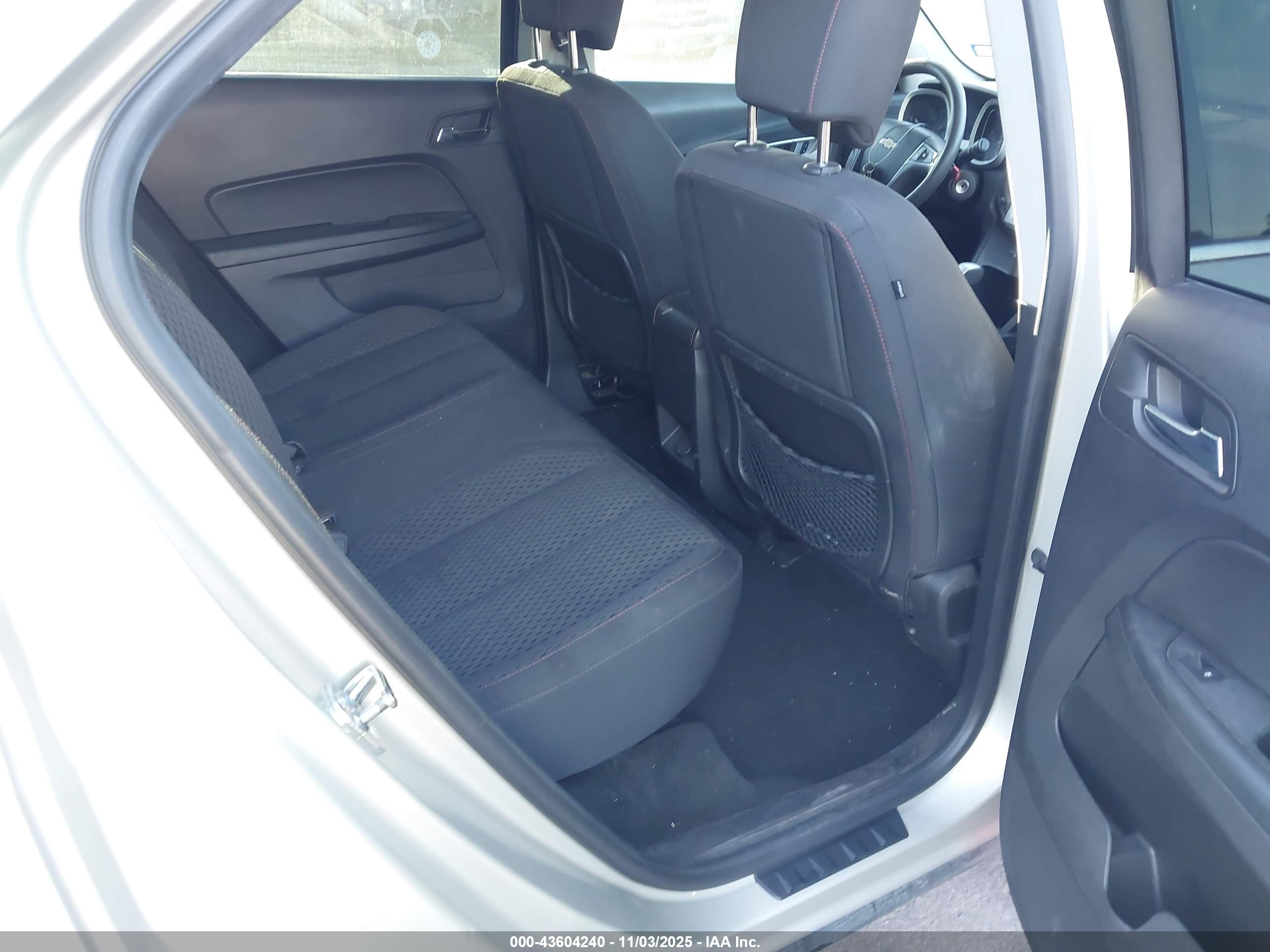CHEVROLET EQUINOX image 8