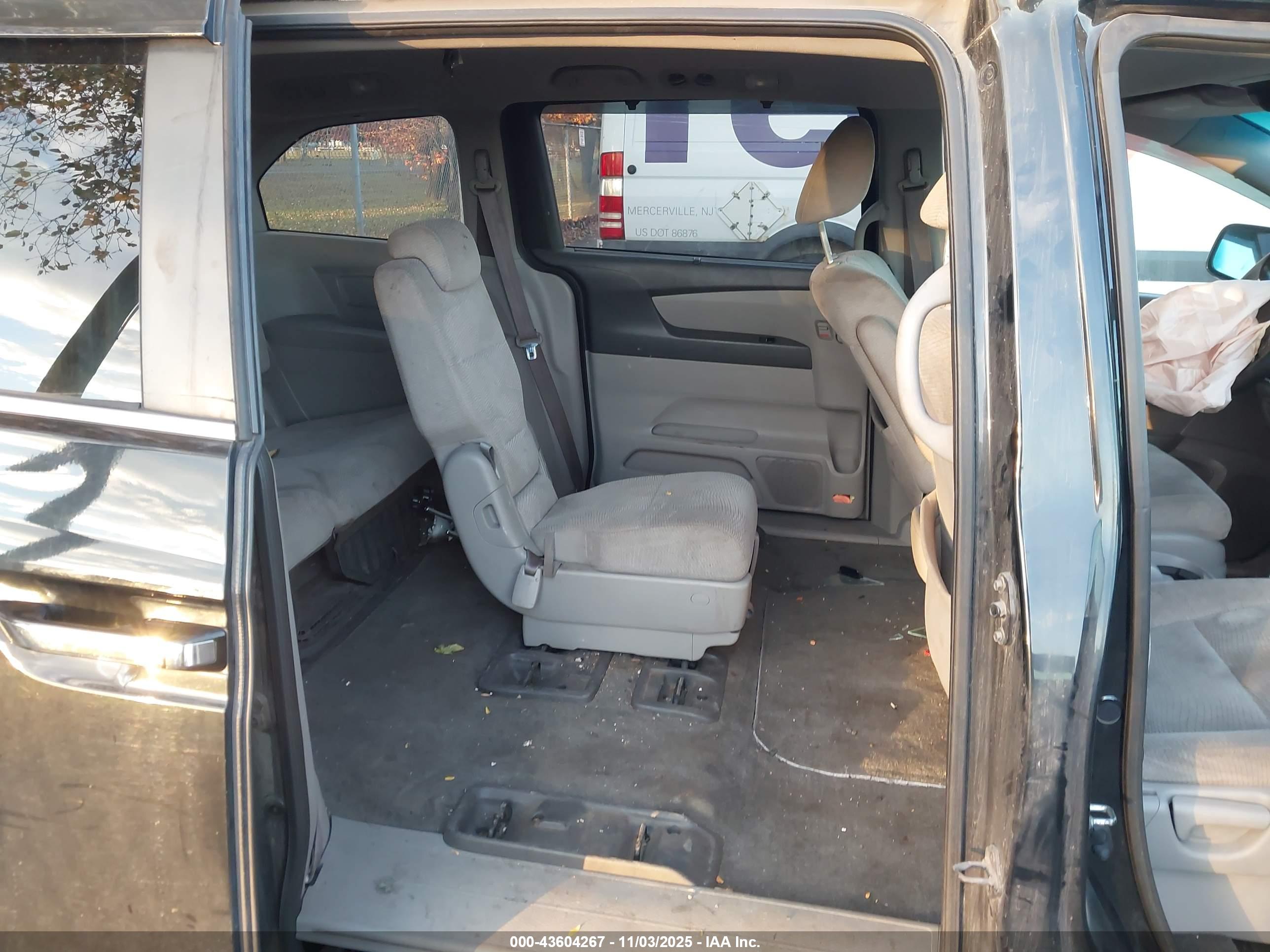 HONDA ODYSSEY image 8