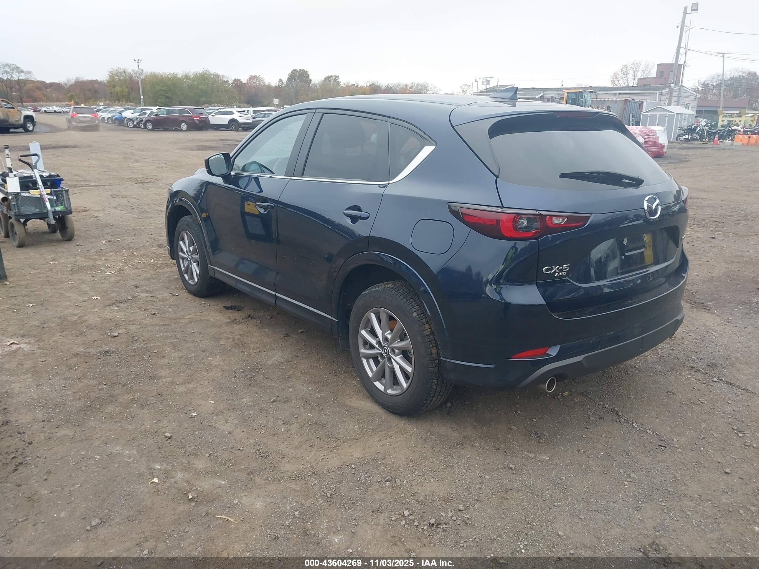 MAZDA CX-5 image 3