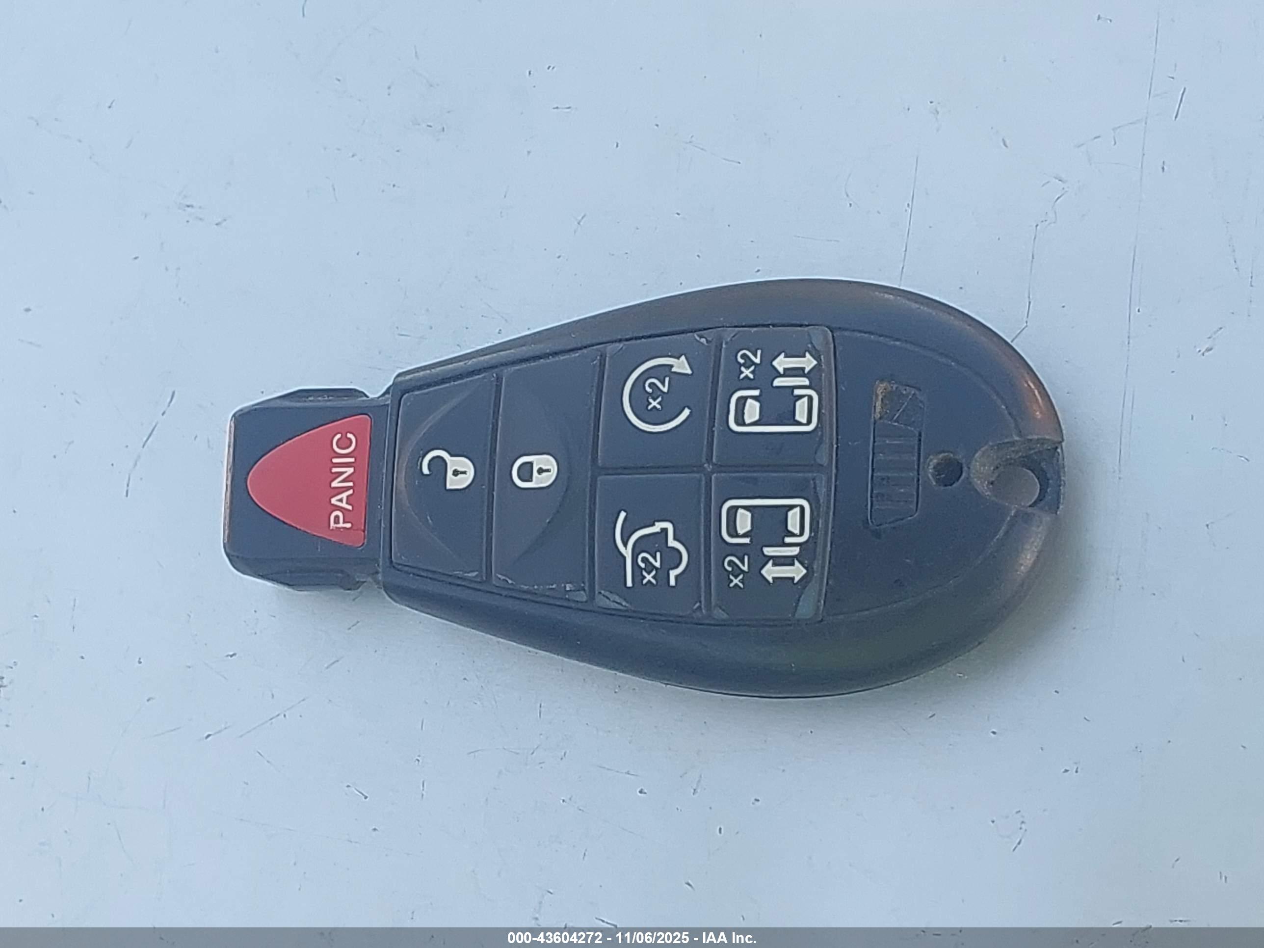 CHRYSLER TOWN image 11