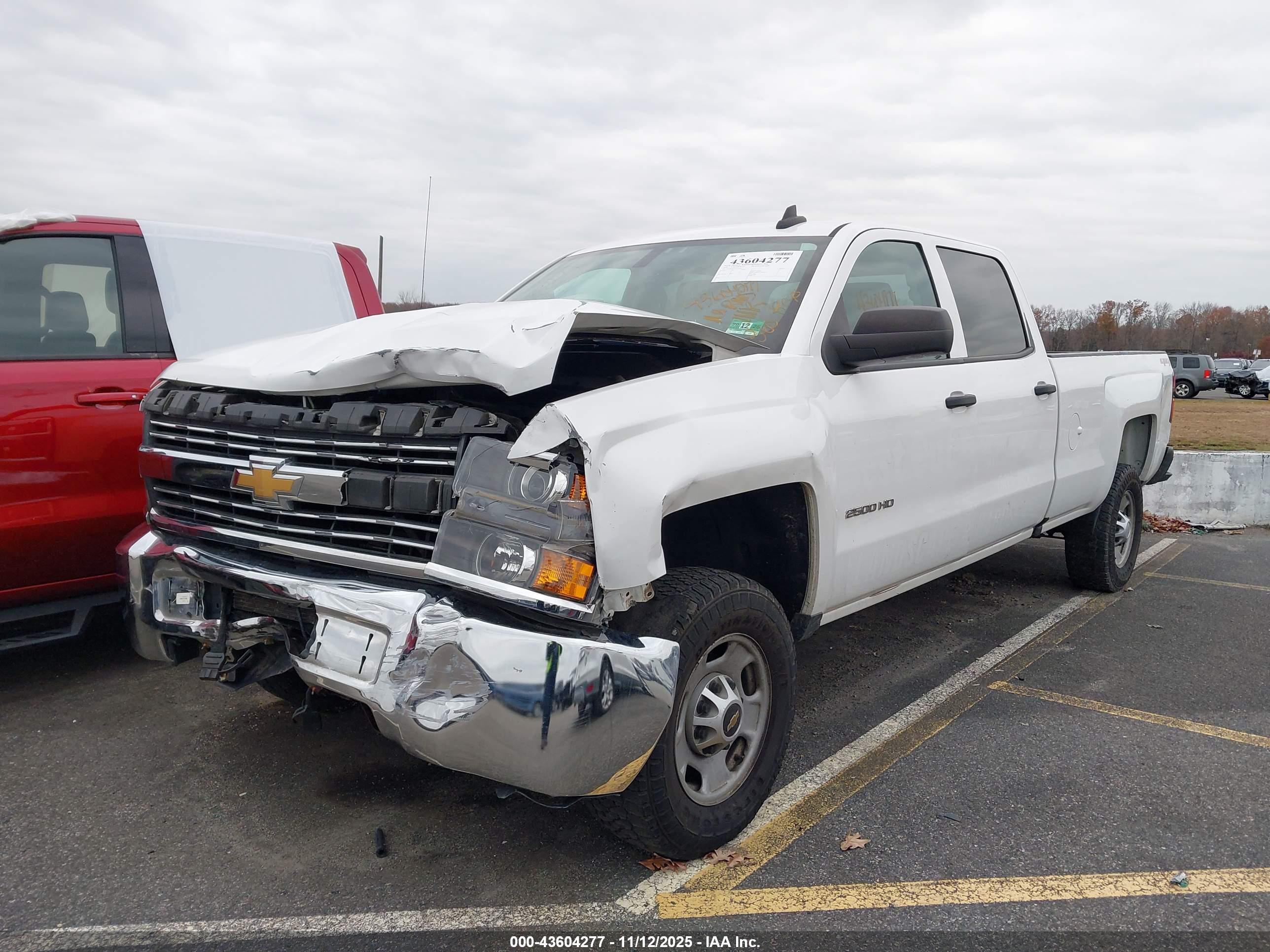 CHEVROLET SILVERADO image 2