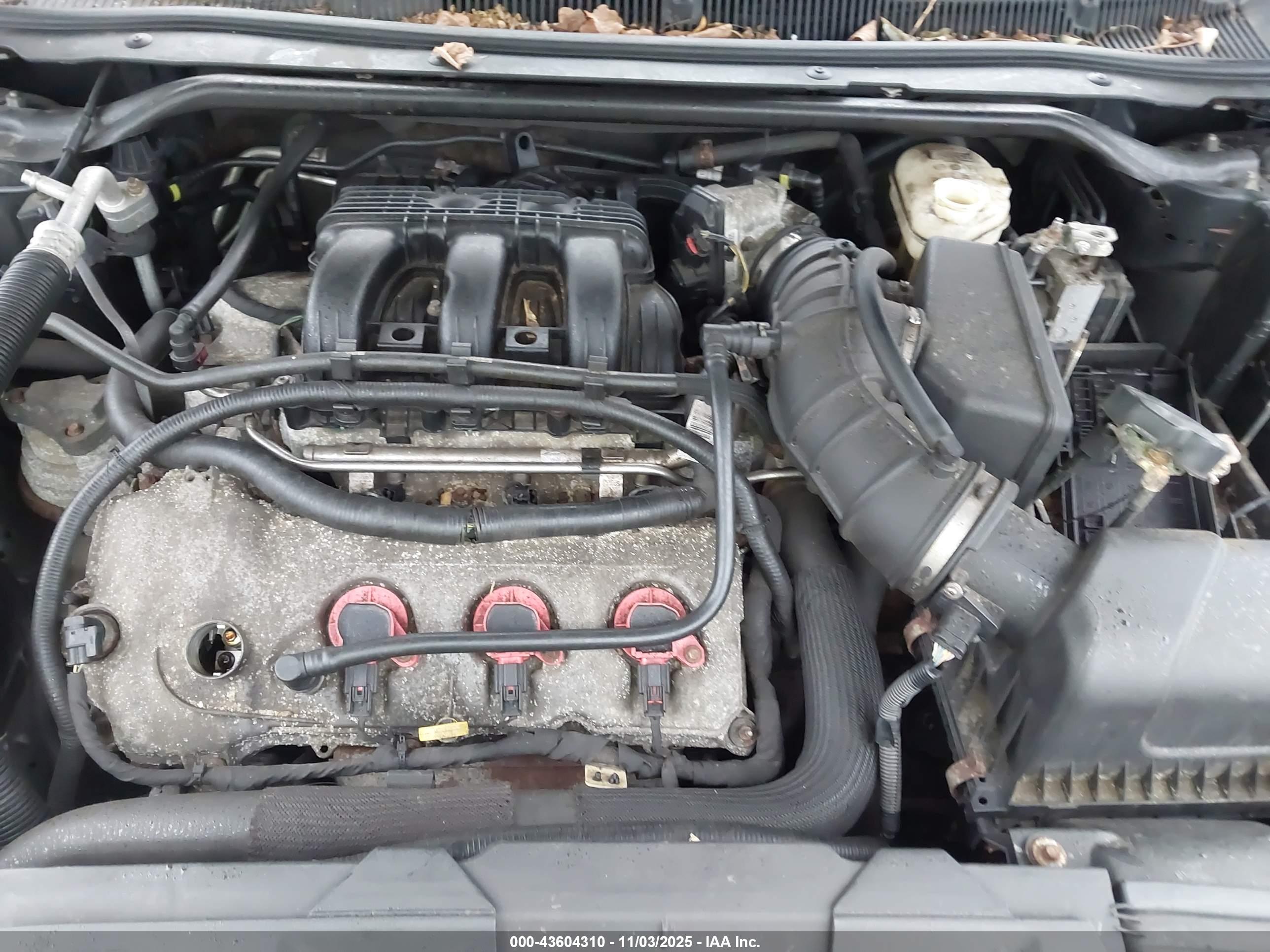 FORD TAURUS image 10