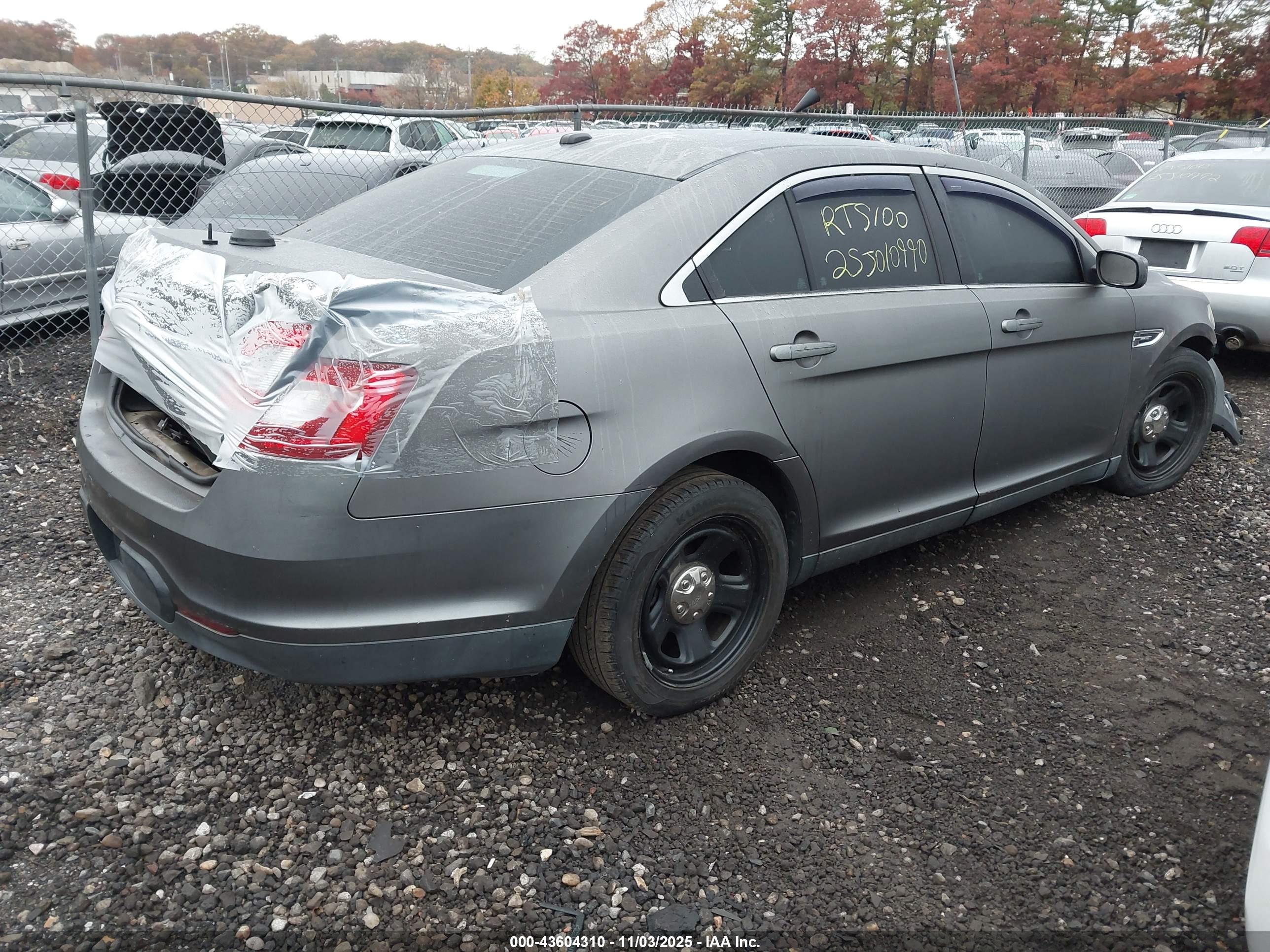 FORD TAURUS image 4