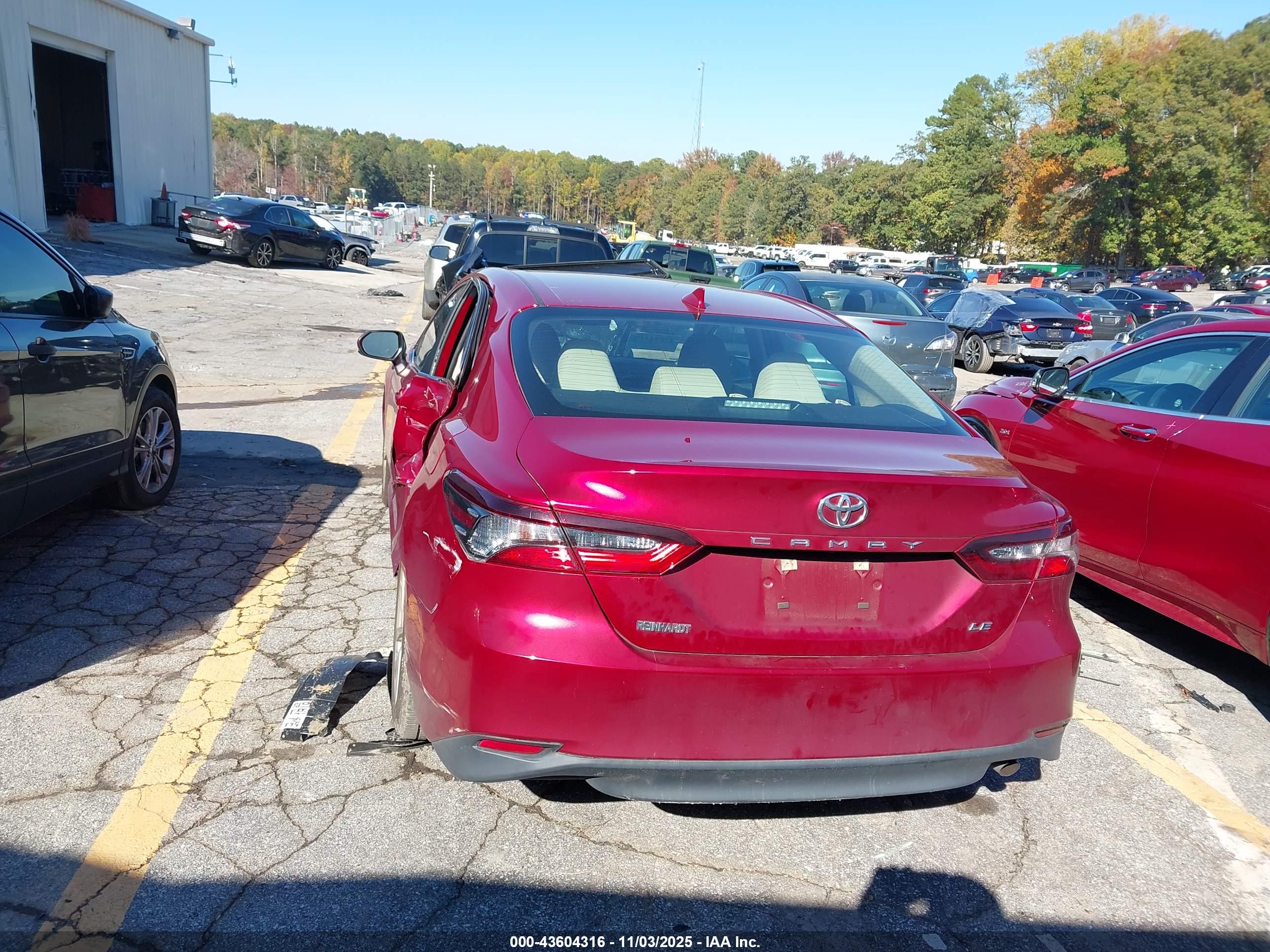 TOYOTA CAMRY image 3