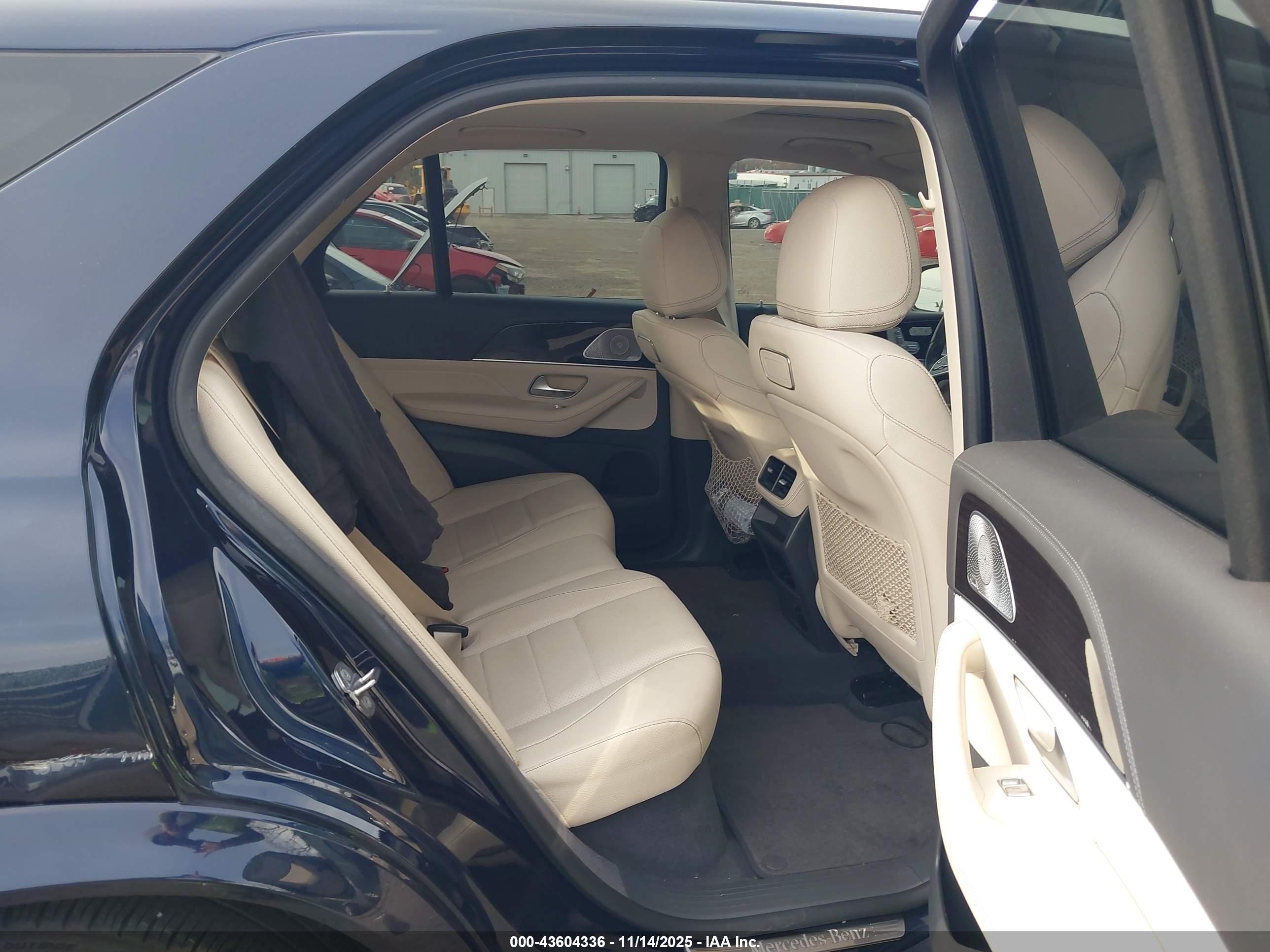 MERCEDES-BENZ GLE image 8