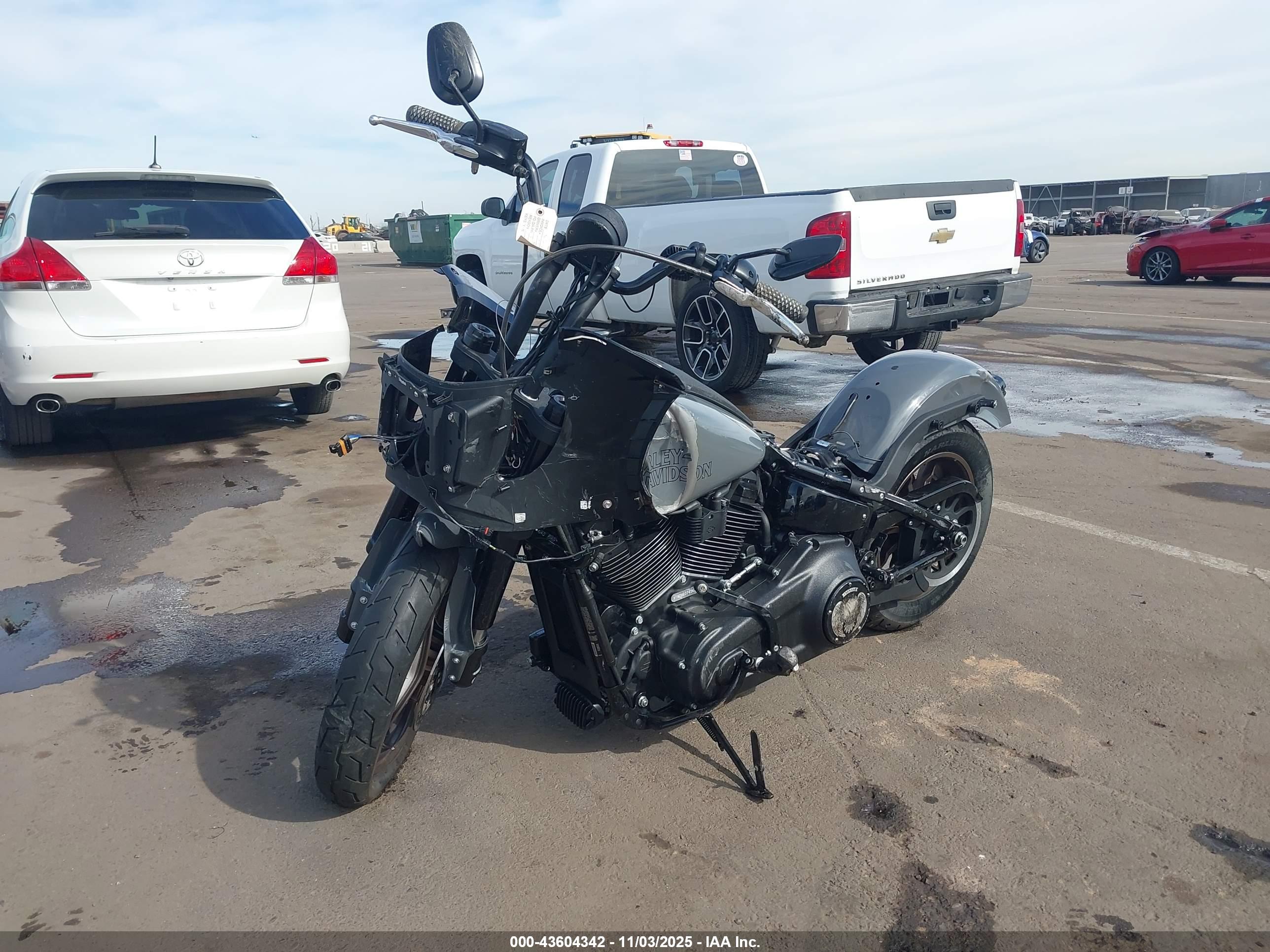 HARLEY-DAVIDSON FXLRS image 2