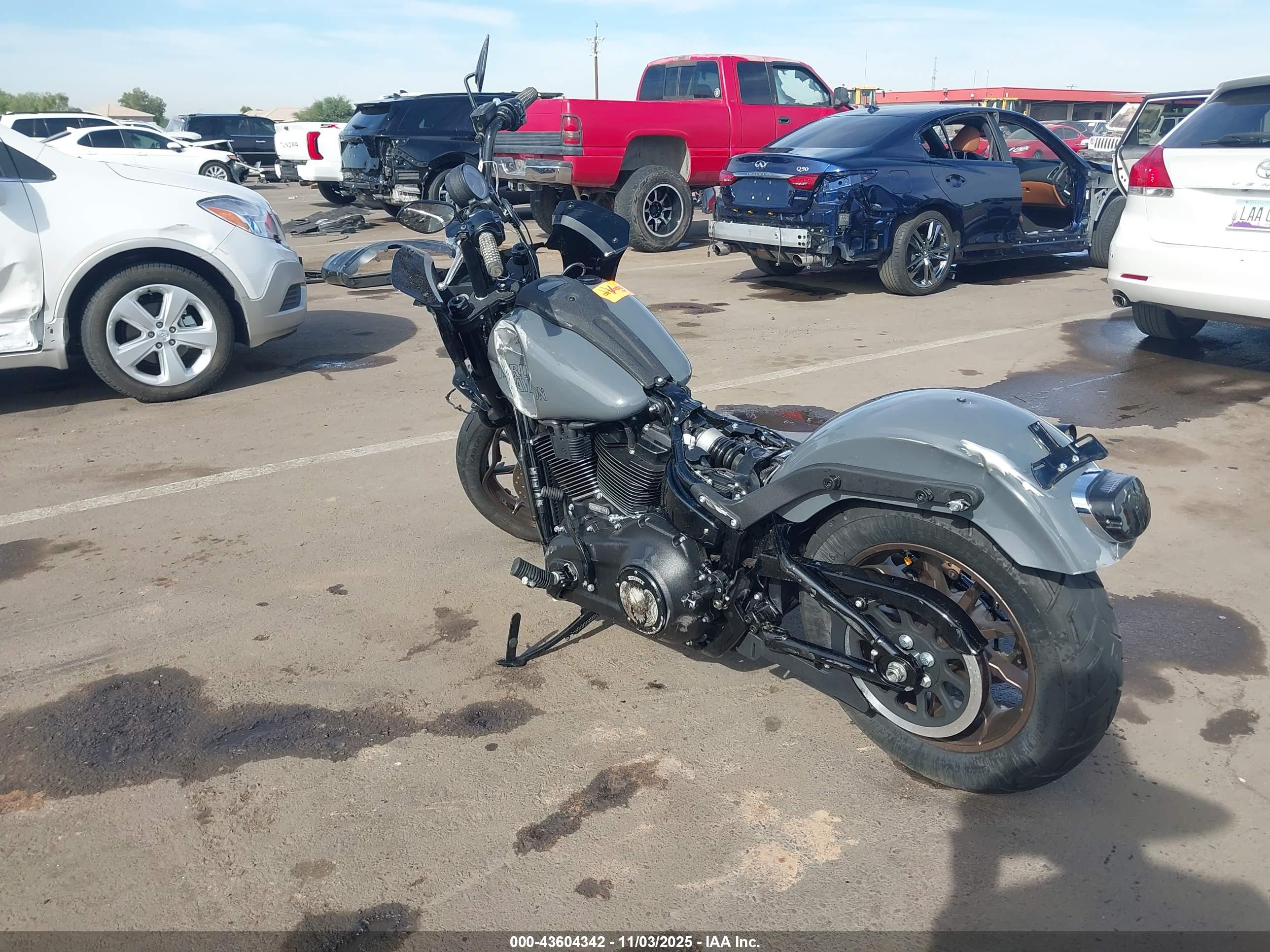 HARLEY-DAVIDSON FXLRS image 3