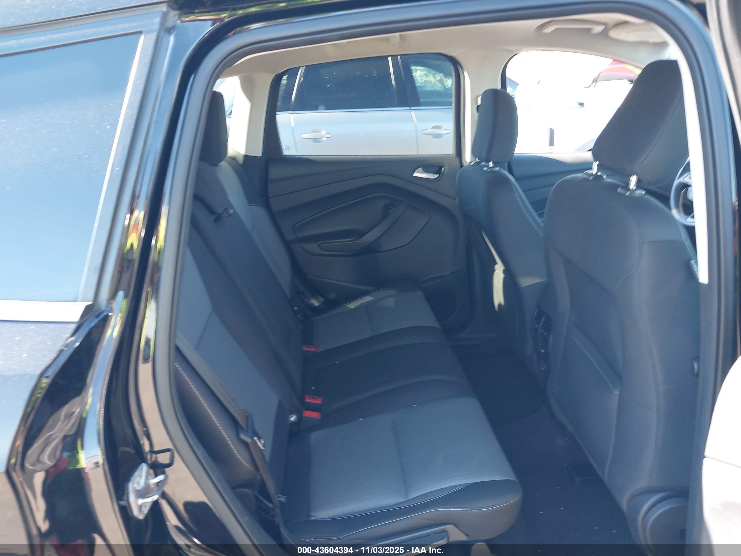 FORD ESCAPE image 8