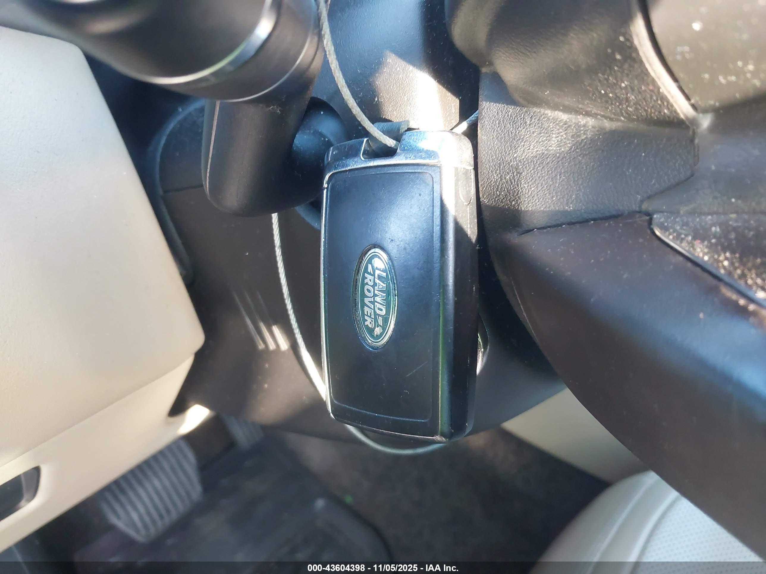 LAND ROVER image 11