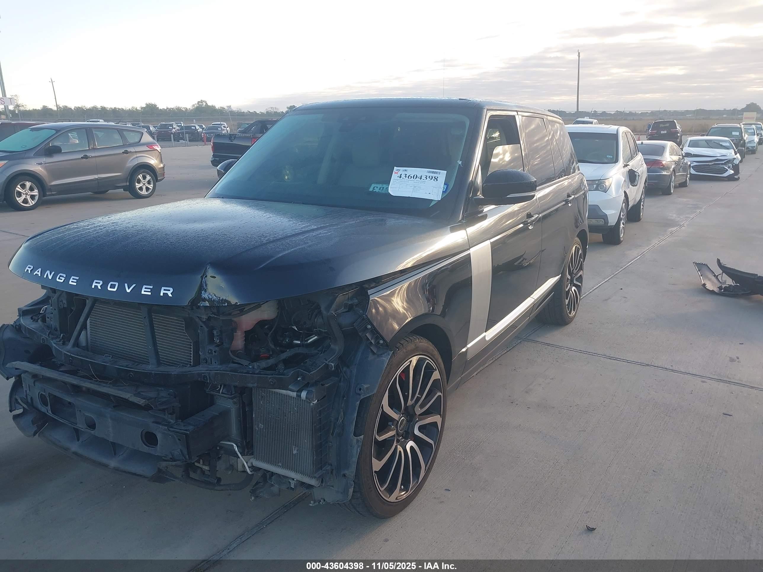 LAND ROVER image 6