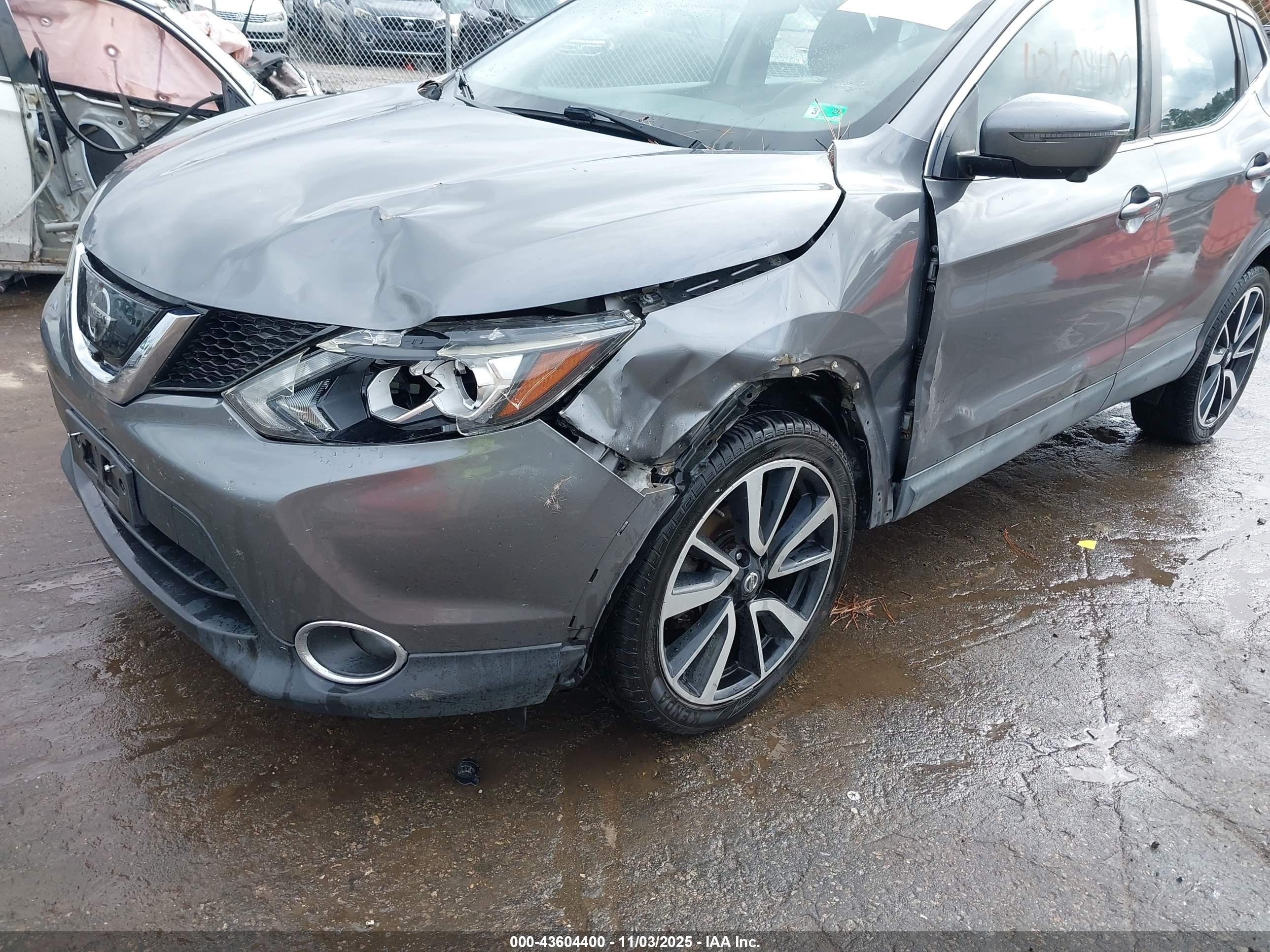 NISSAN ROGUE image 6