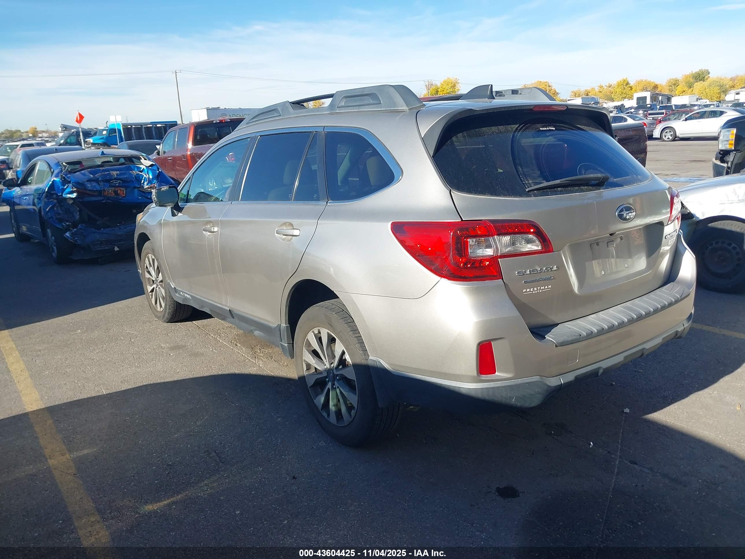 SUBARU OUTBACK image 3