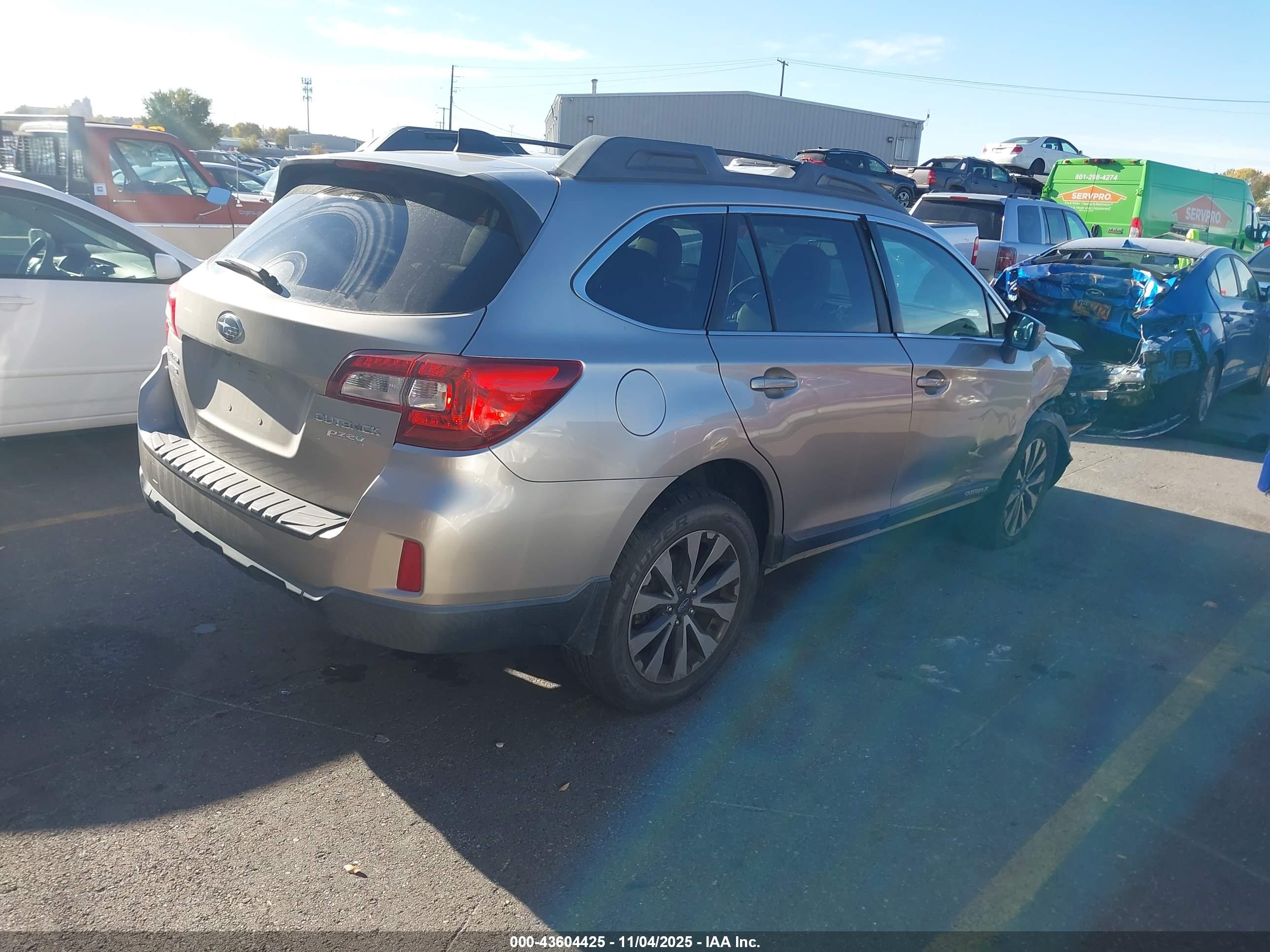 SUBARU OUTBACK image 4