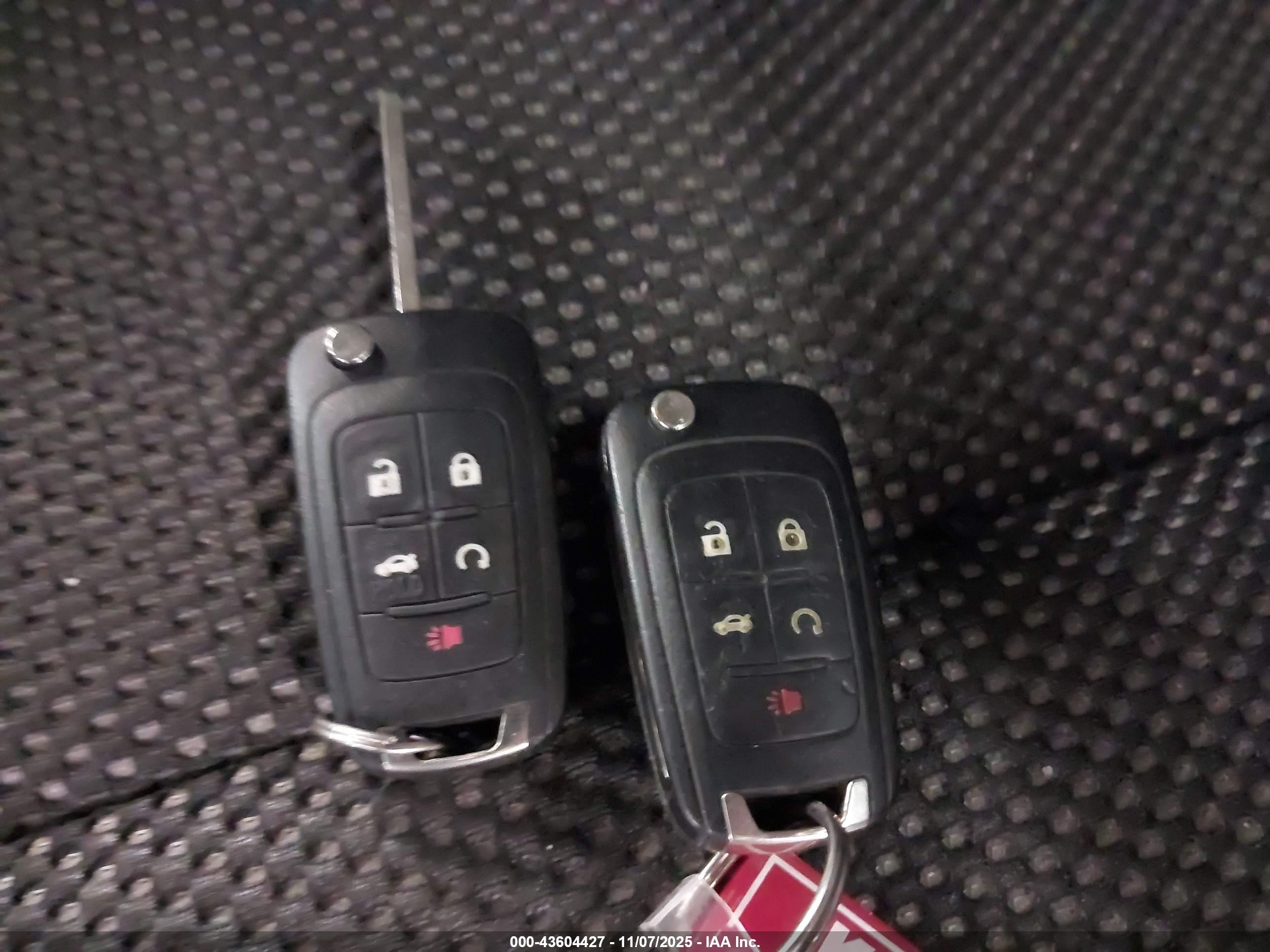 CHEVROLET EQUINOX image 11