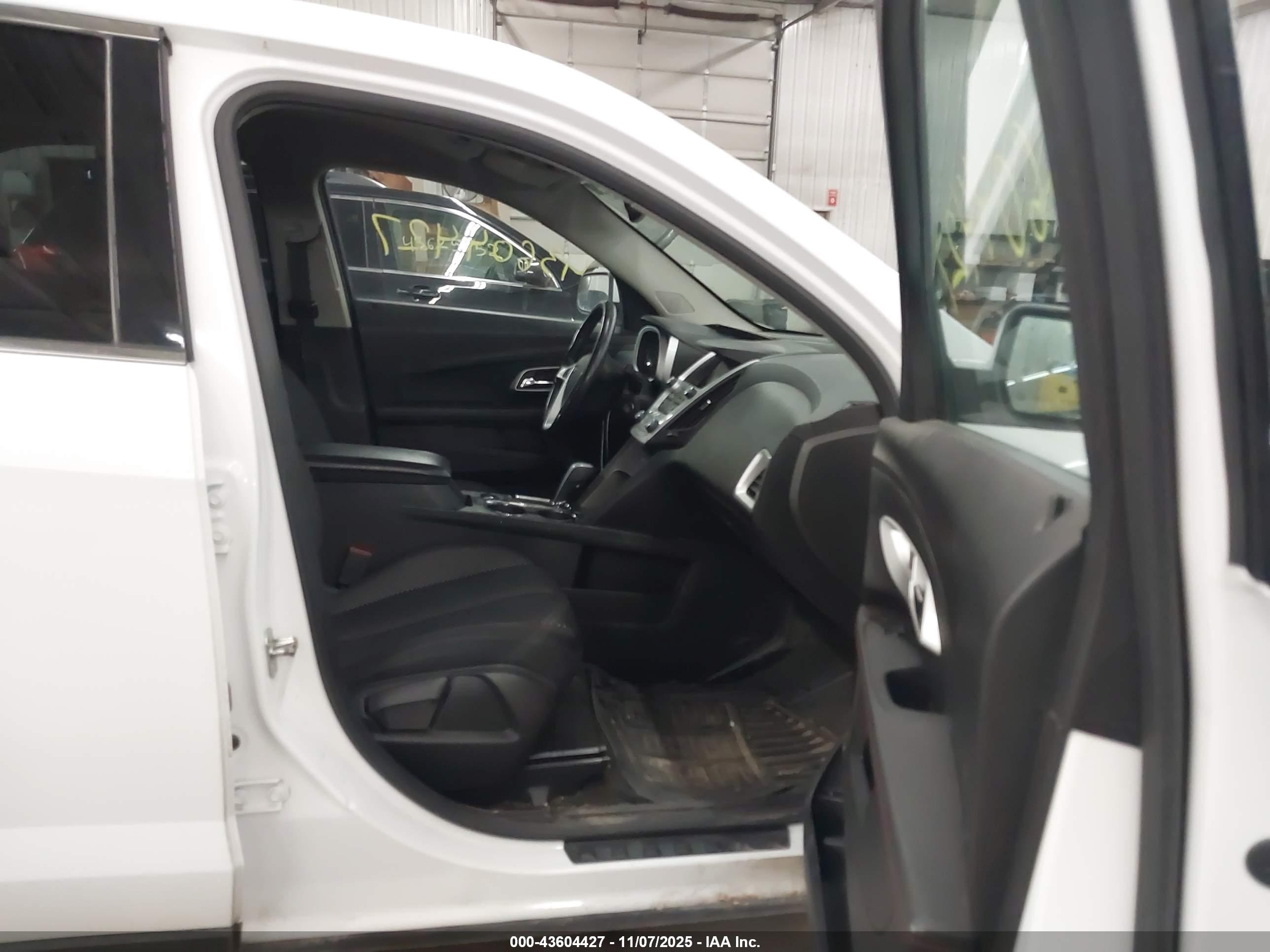 CHEVROLET EQUINOX image 5
