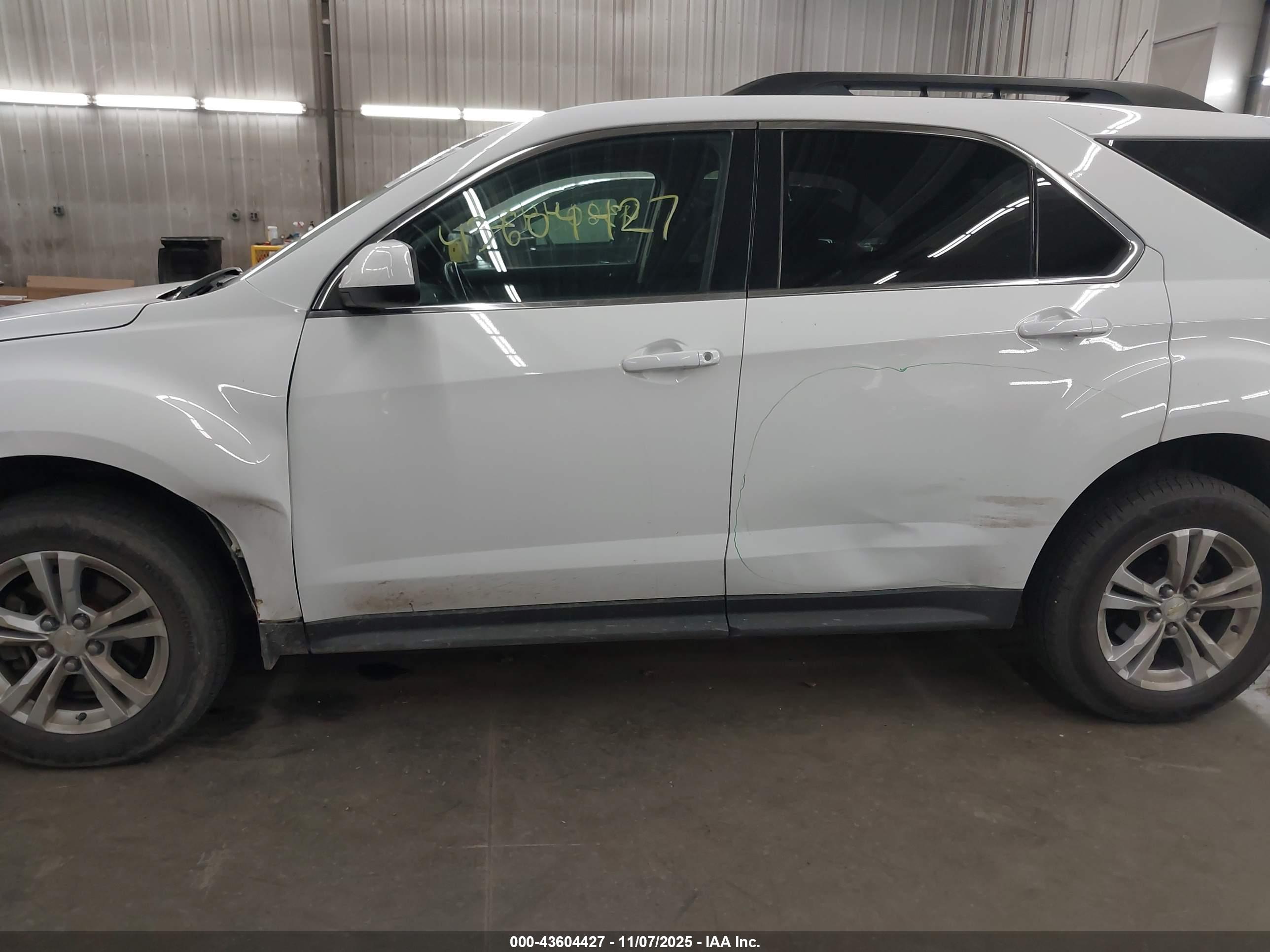 CHEVROLET EQUINOX image 6