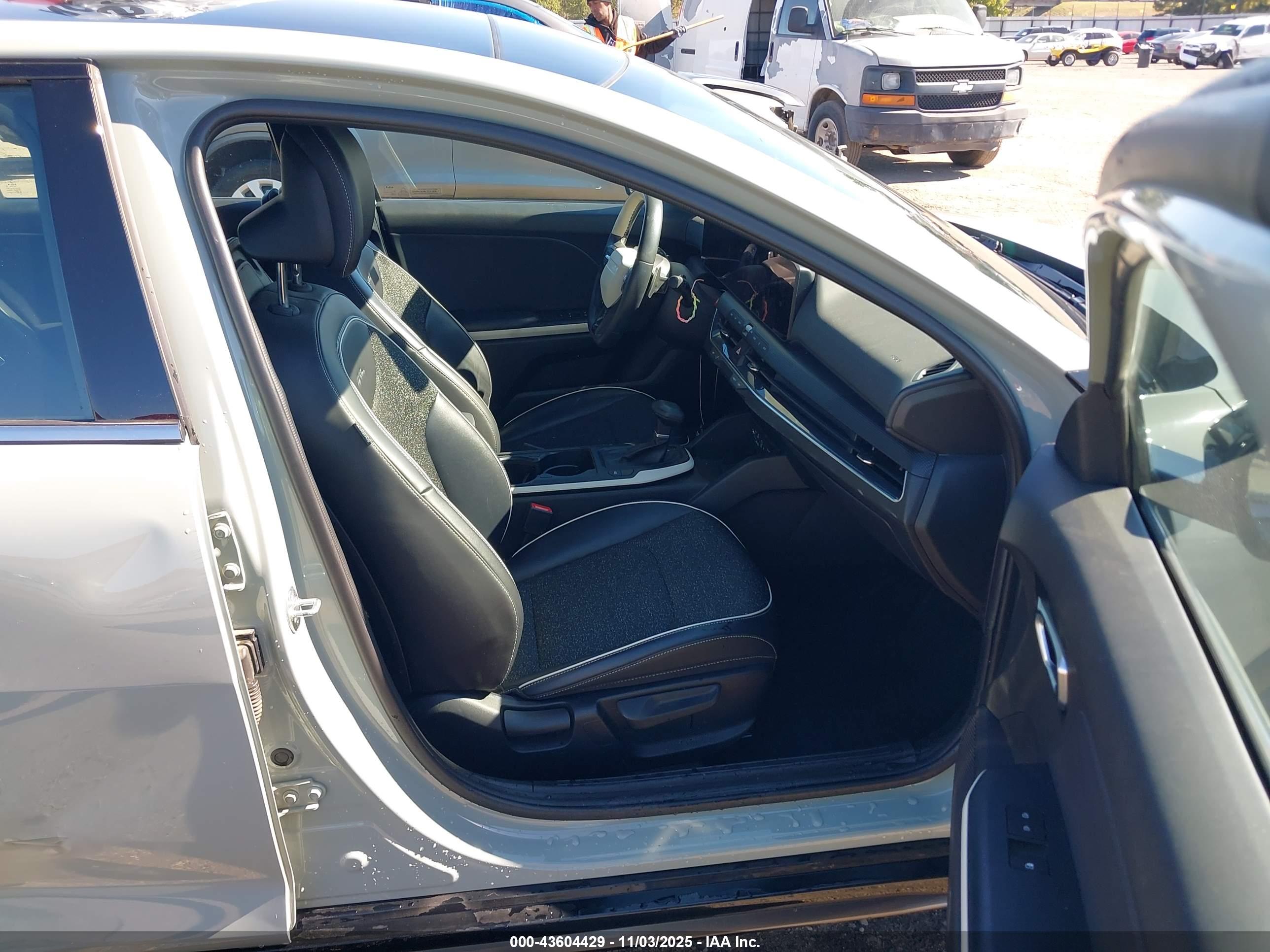 KIA K4 image 5