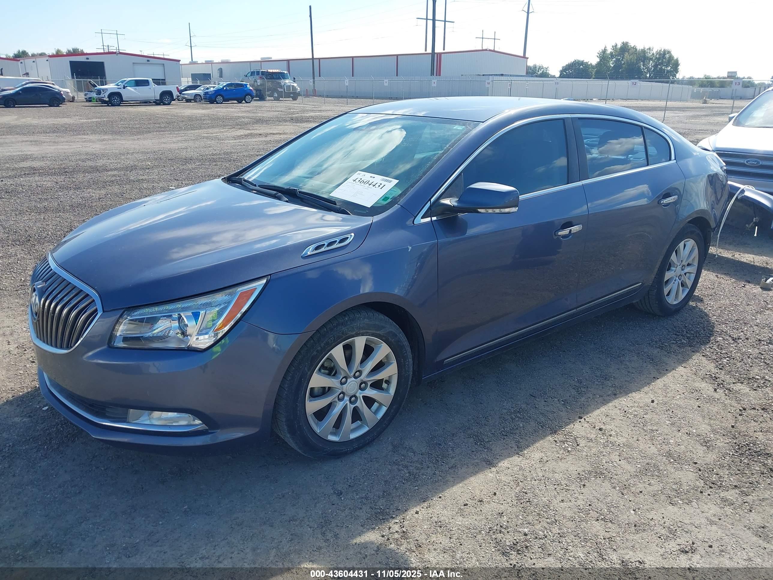 BUICK LACROSSE image 2