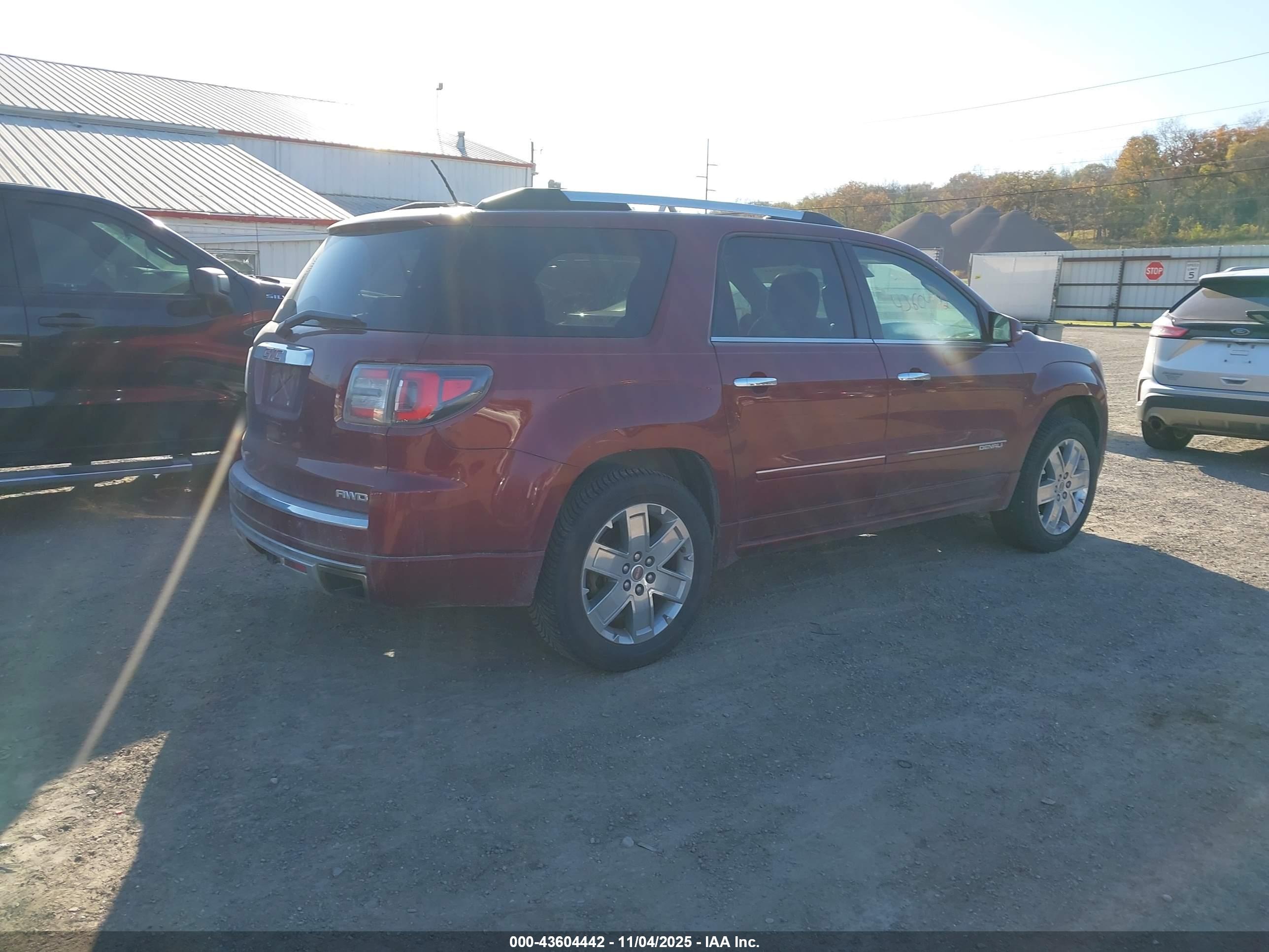 GMC ACADIA image 4