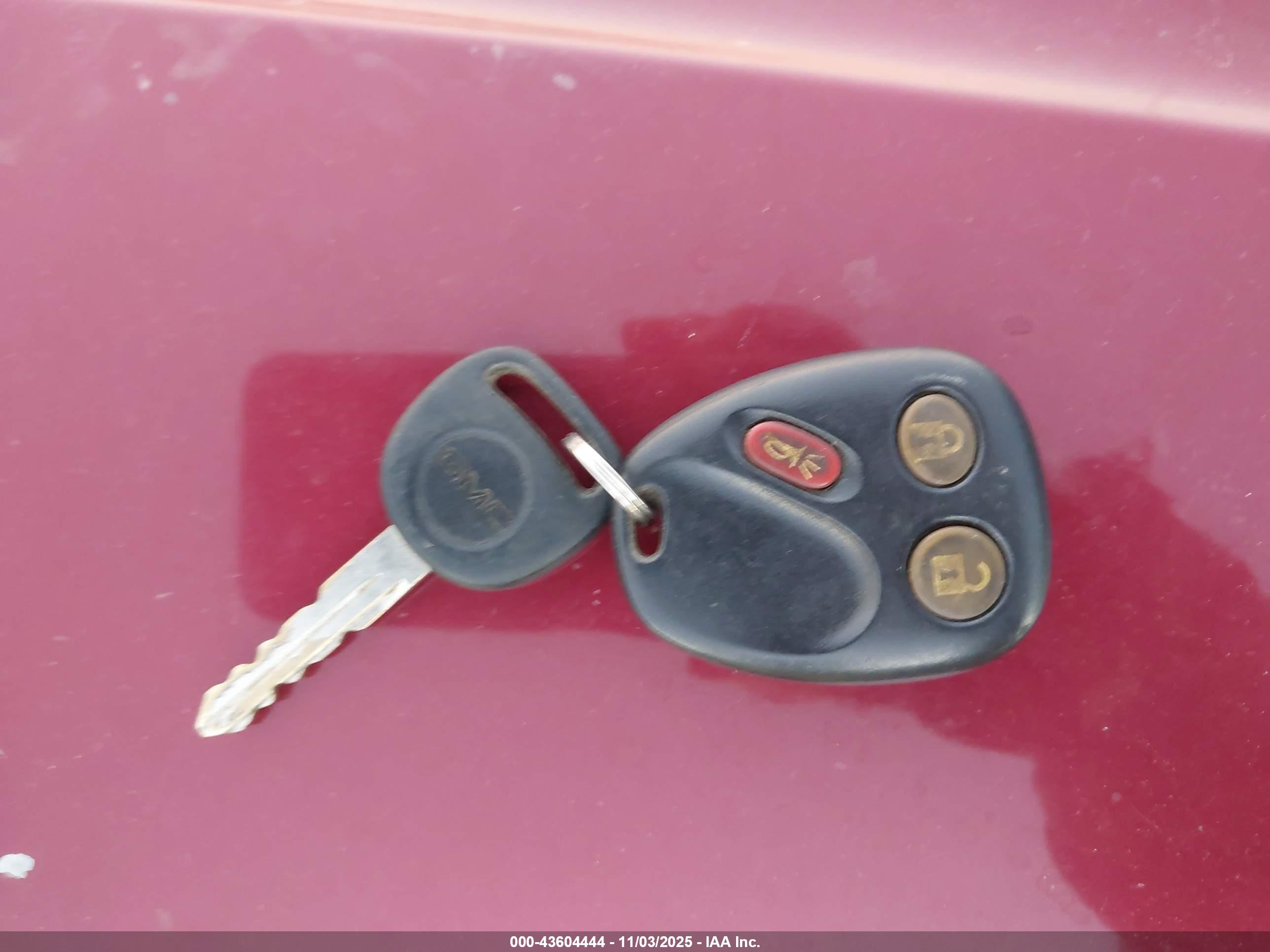 GMC YUKON image 11