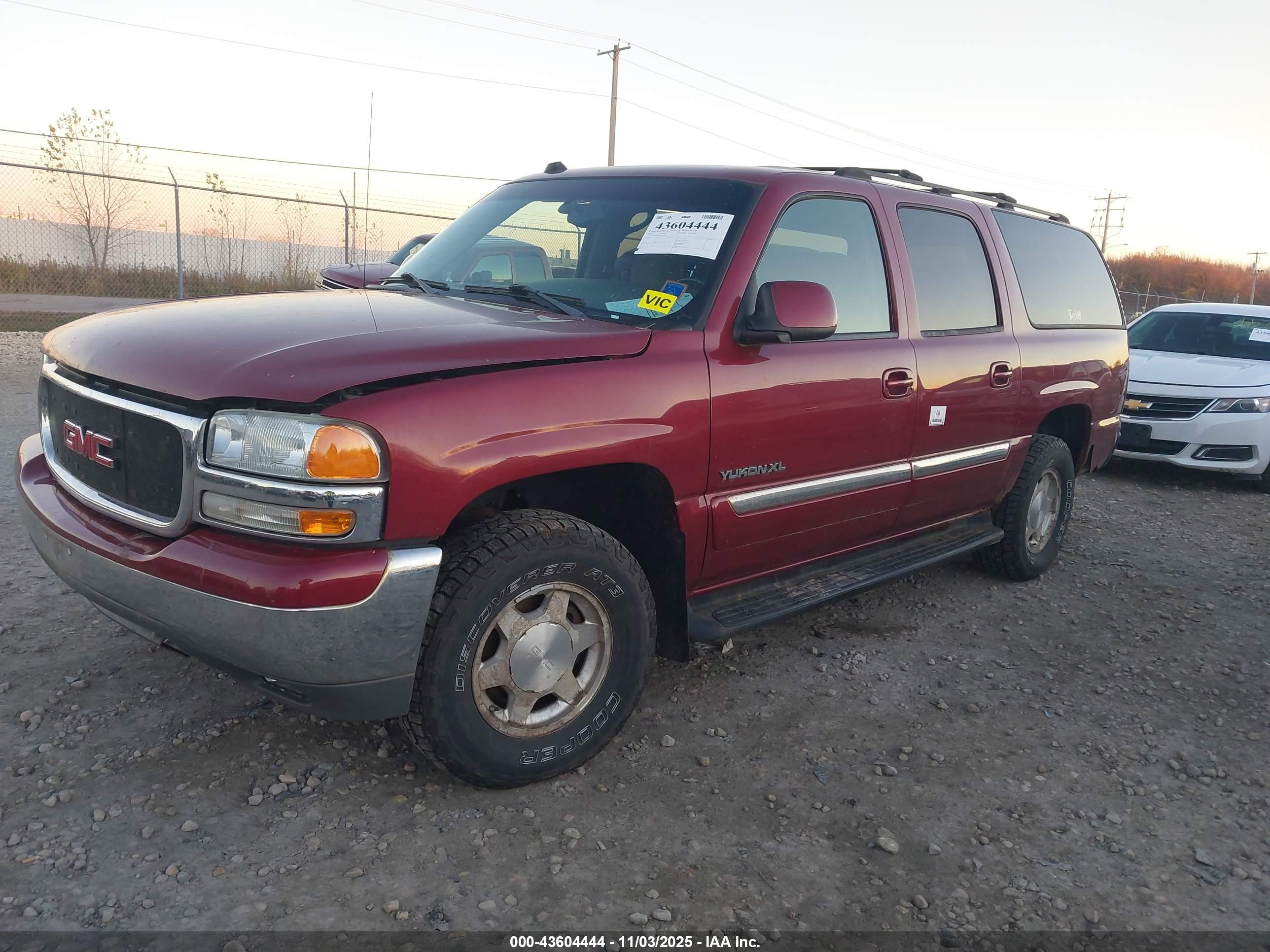 GMC YUKON image 2
