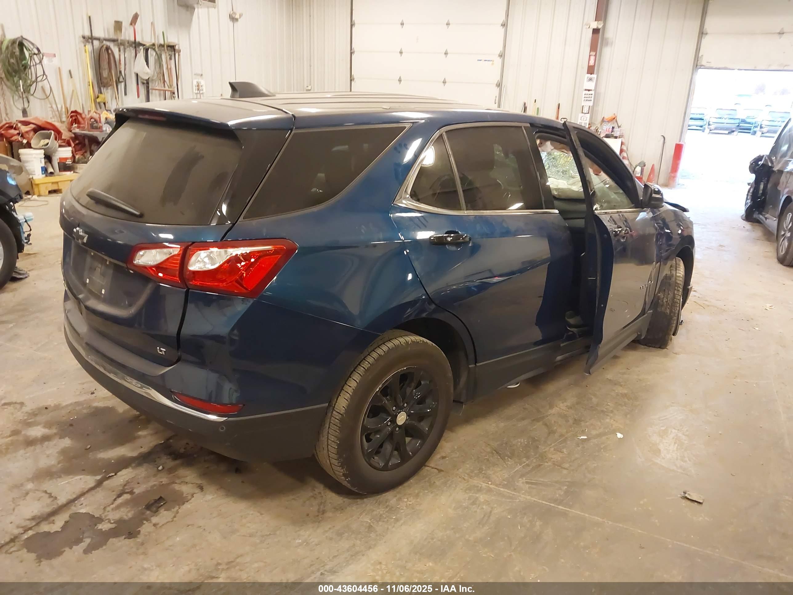 CHEVROLET EQUINOX image 4