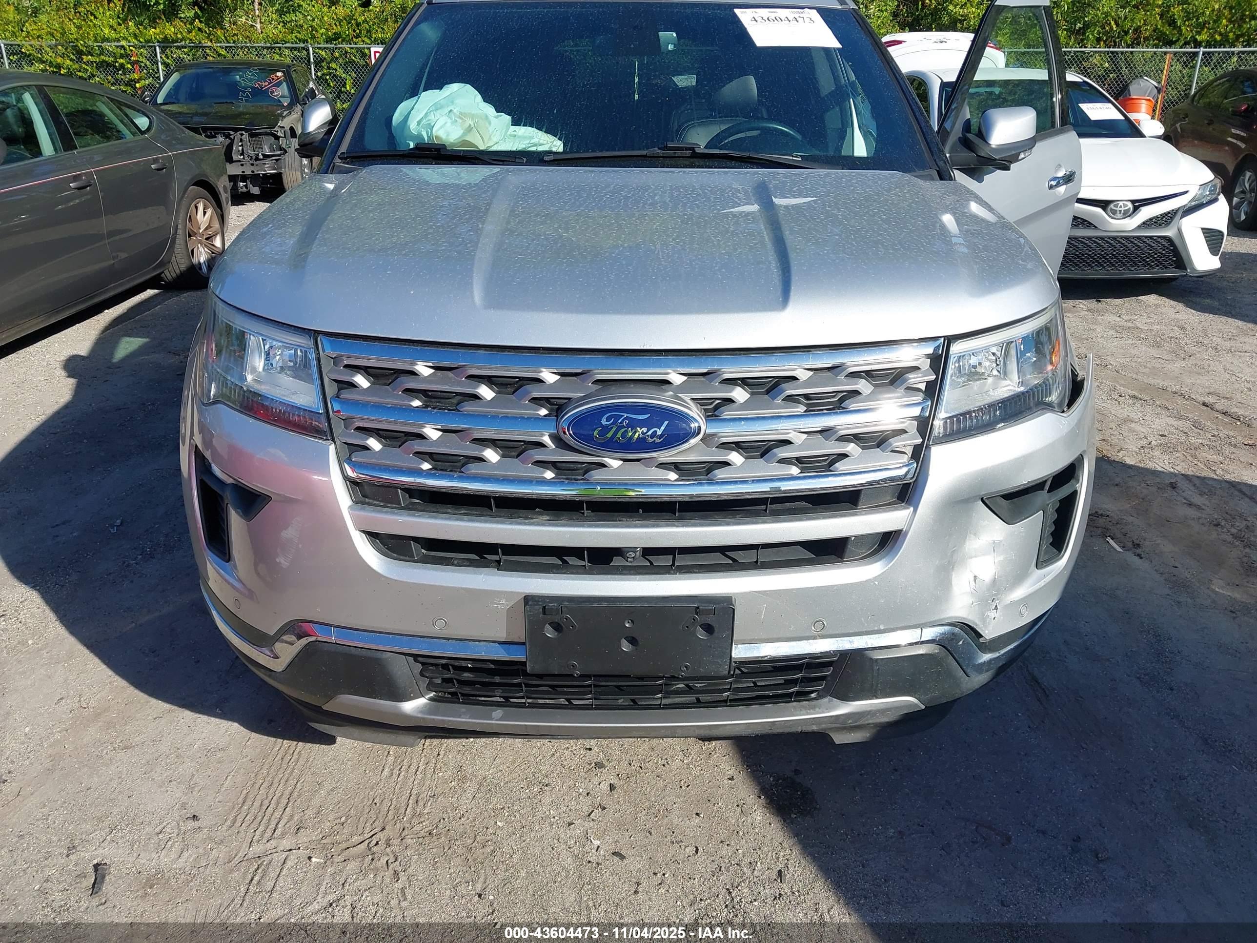 FORD EXPLORER image 6