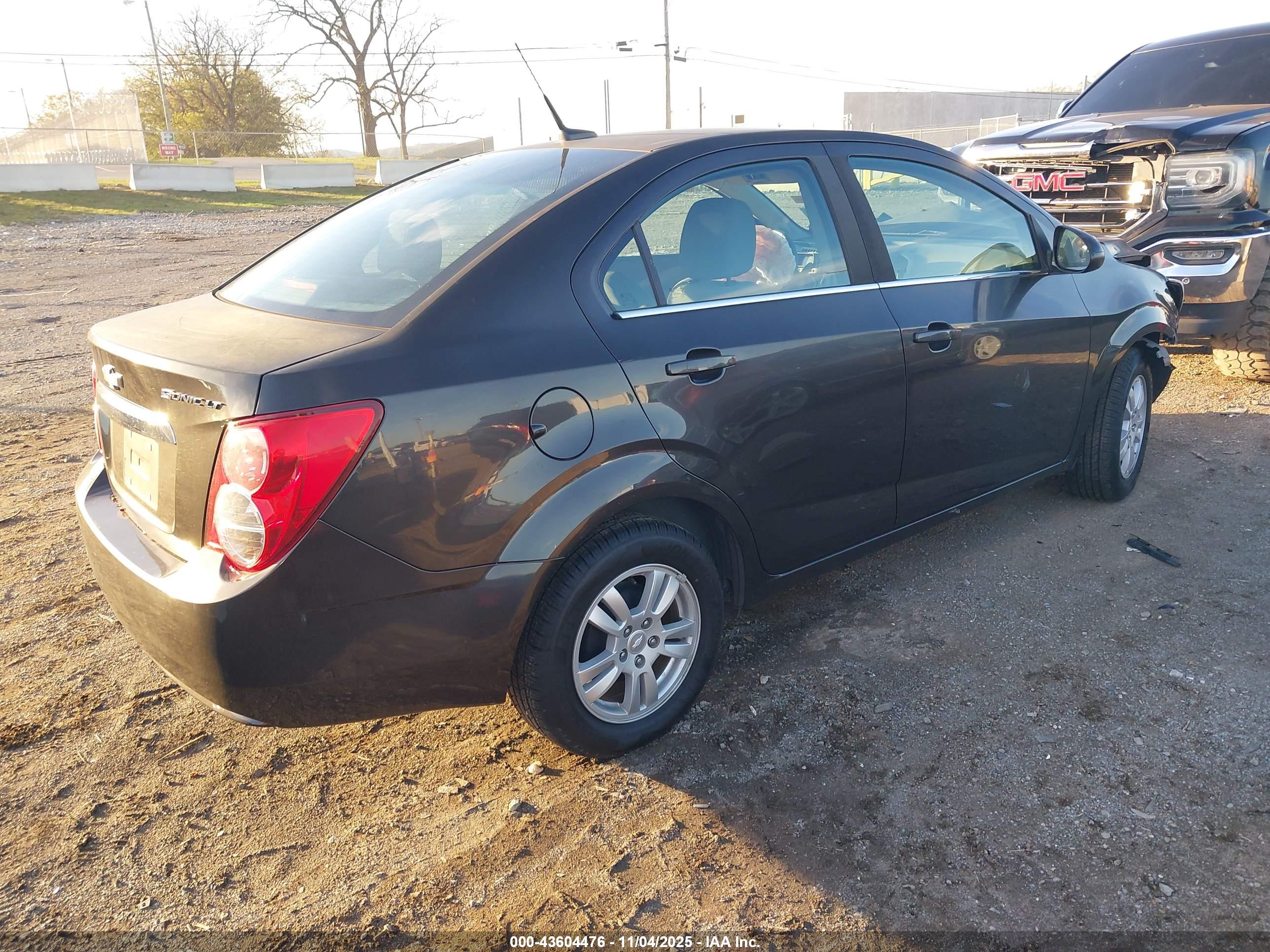 CHEVROLET SONIC image 4