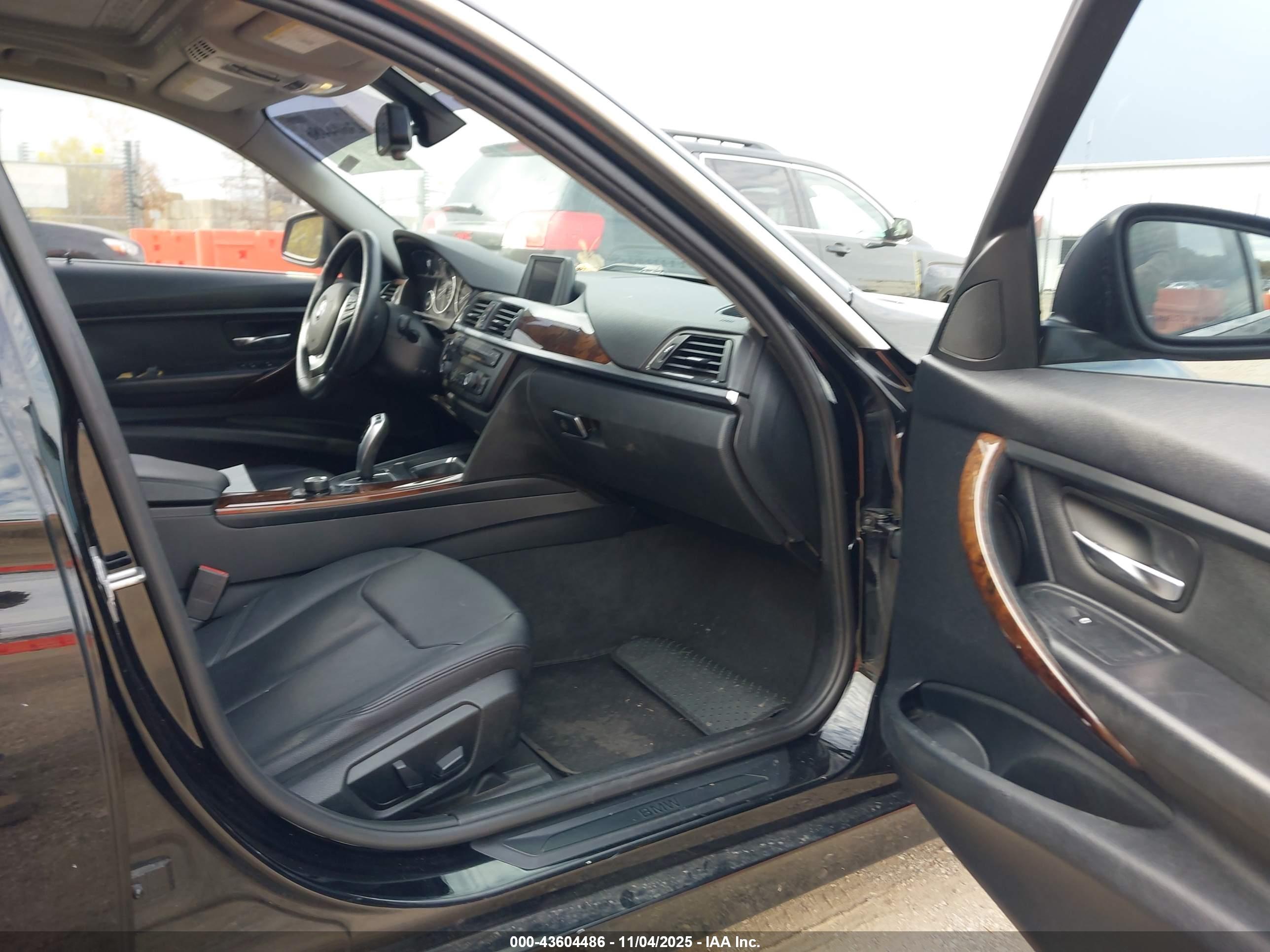 BMW 328I image 5