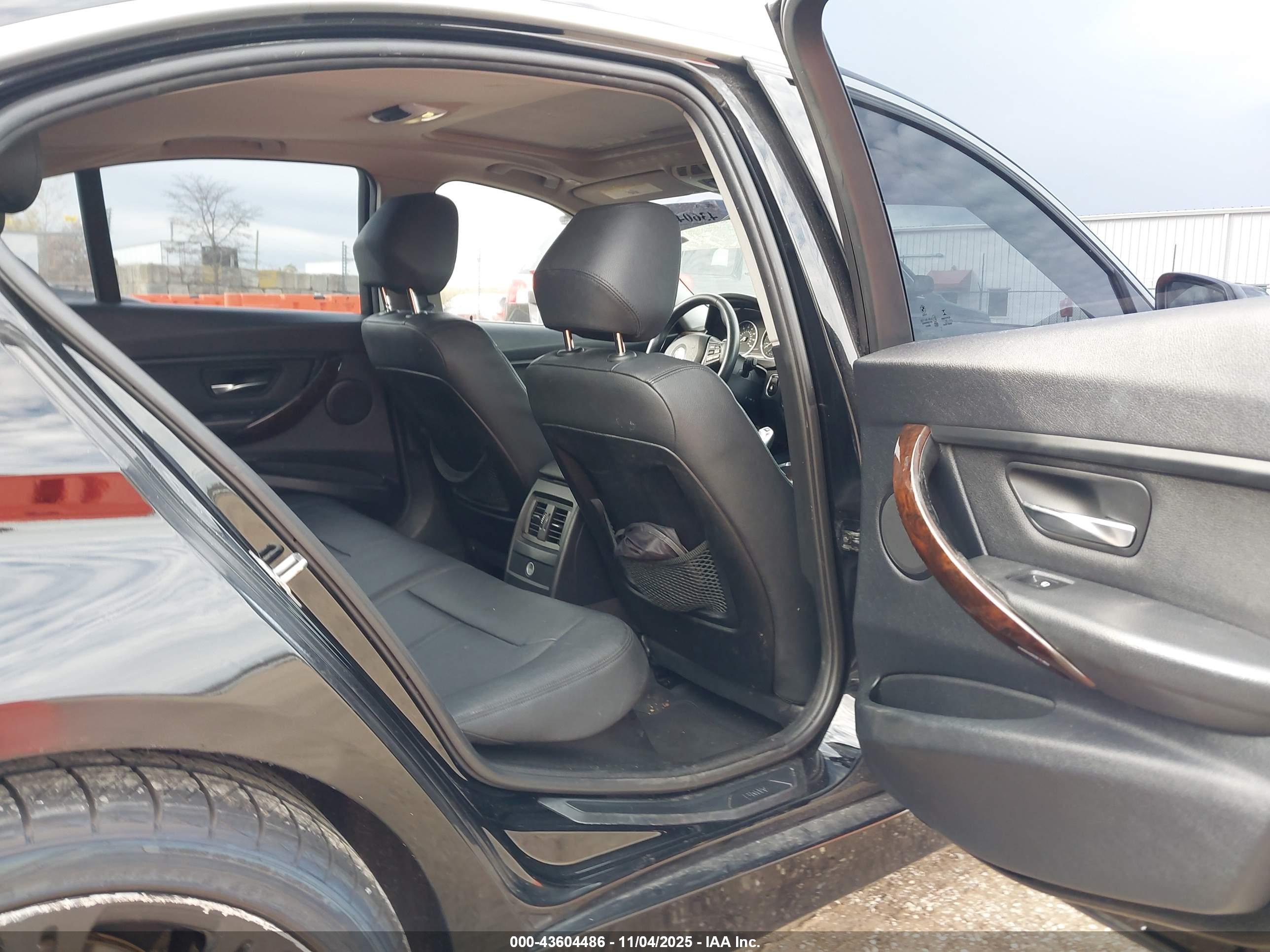 BMW 328I image 8
